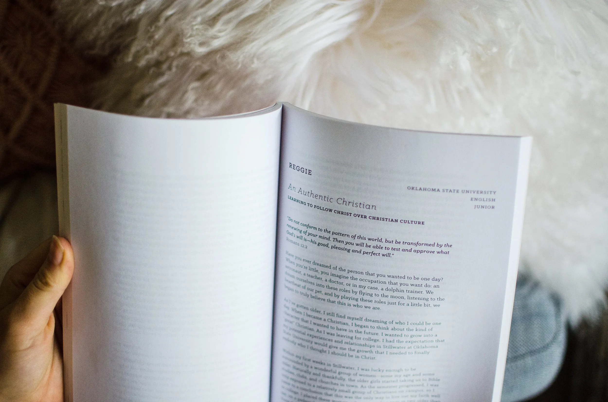 d172-book-open-text.jpg