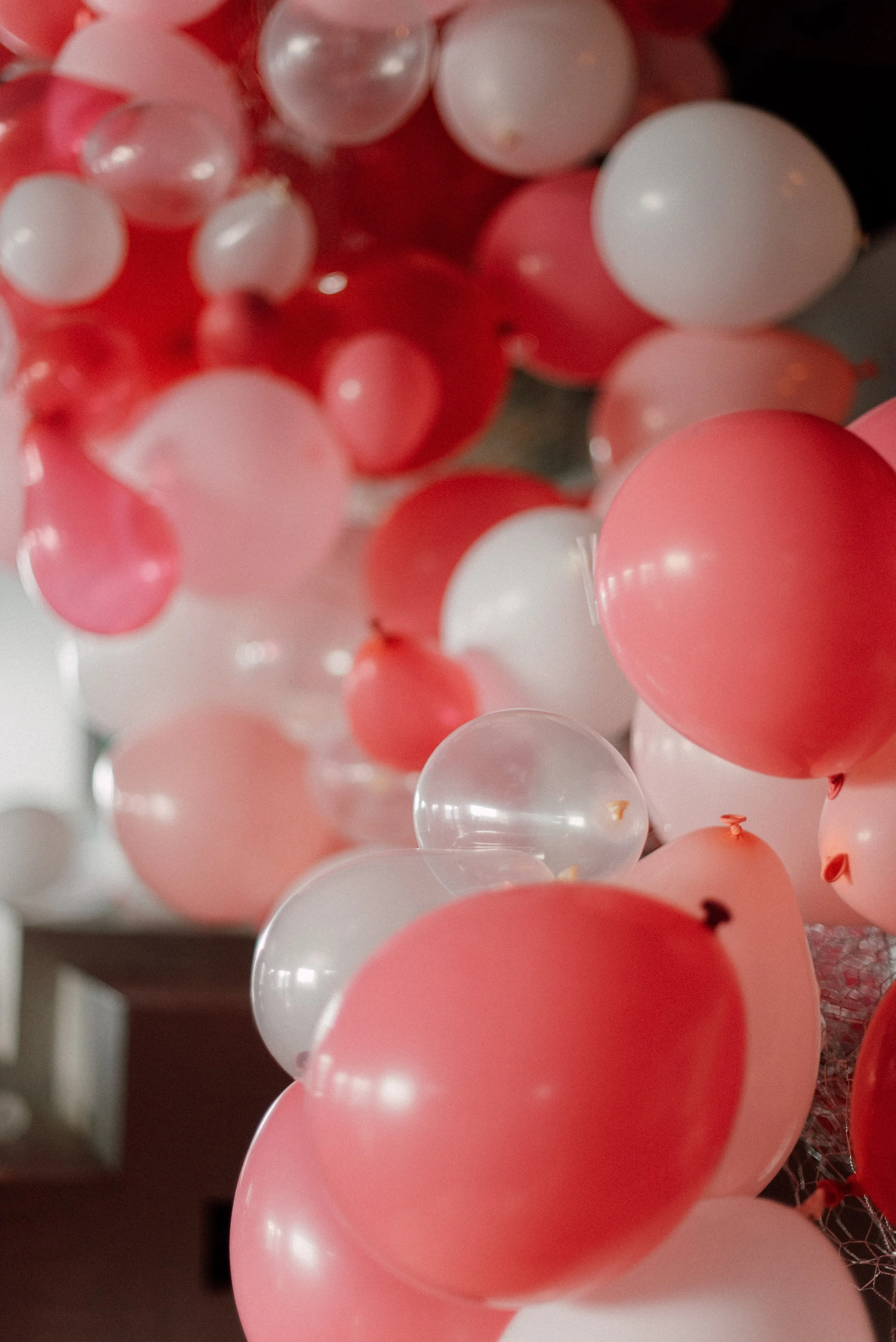 d204-pink-white-balloon-installation.jpg