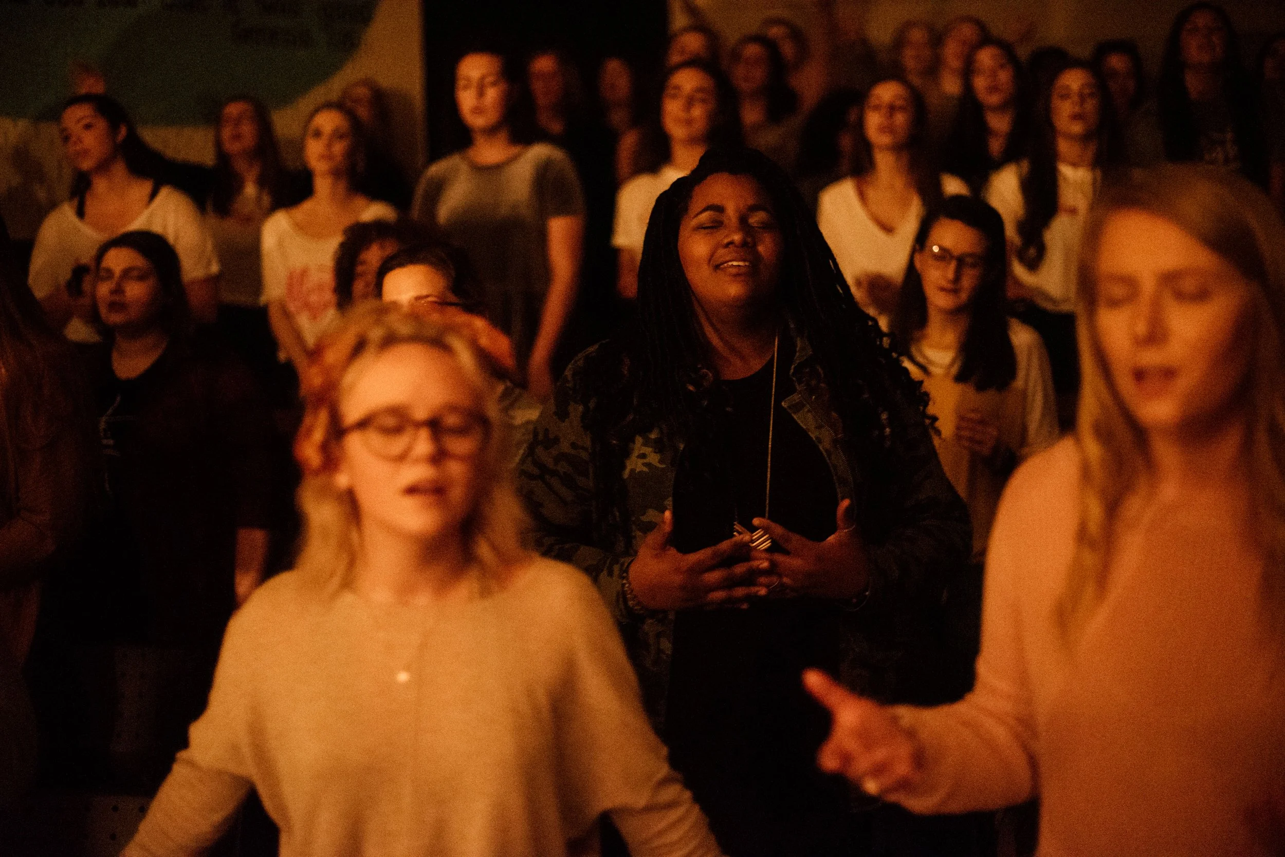 d269-women-worshipping.jpg