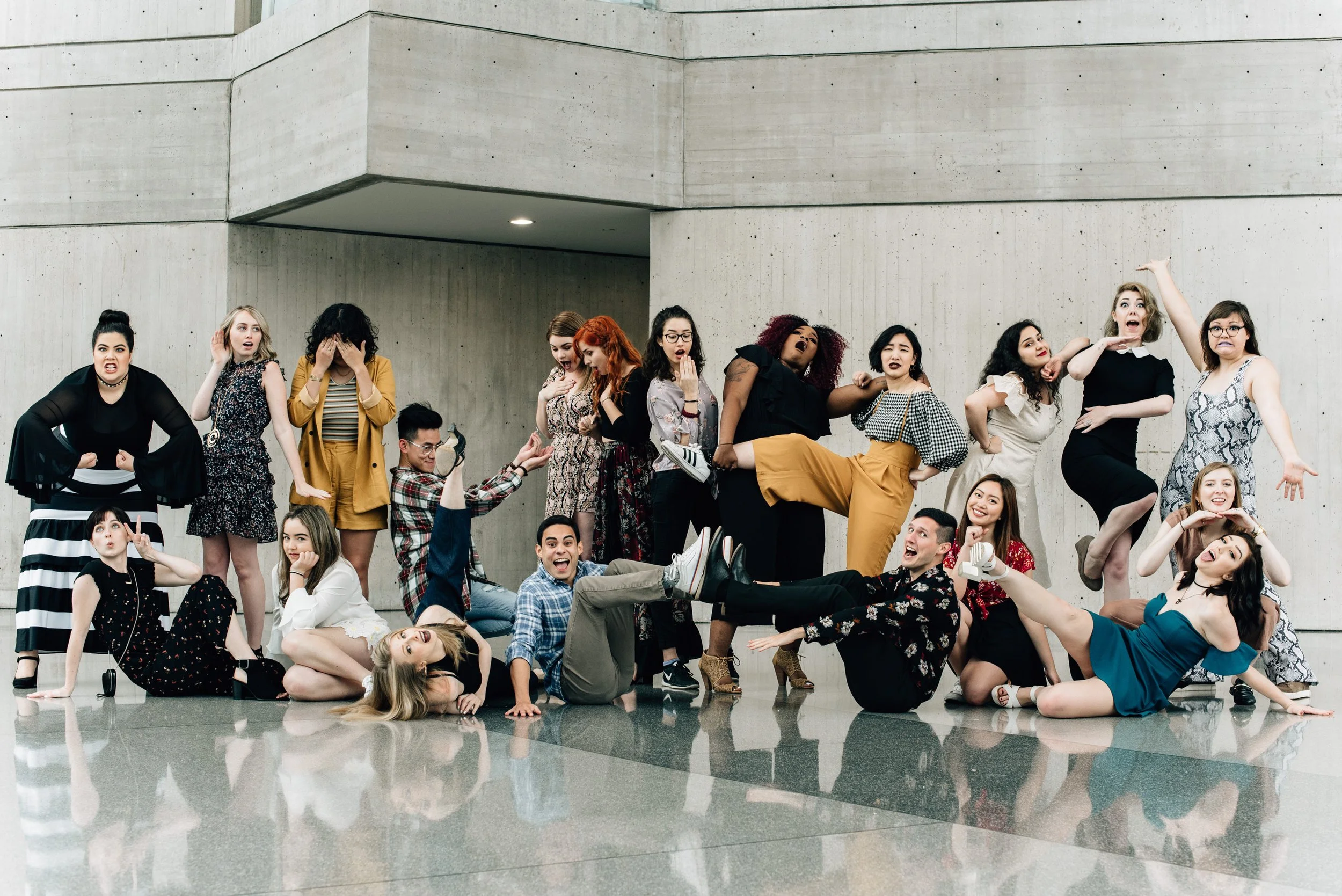 BT85-booktube-group-photo-javits-center-funny.jpg