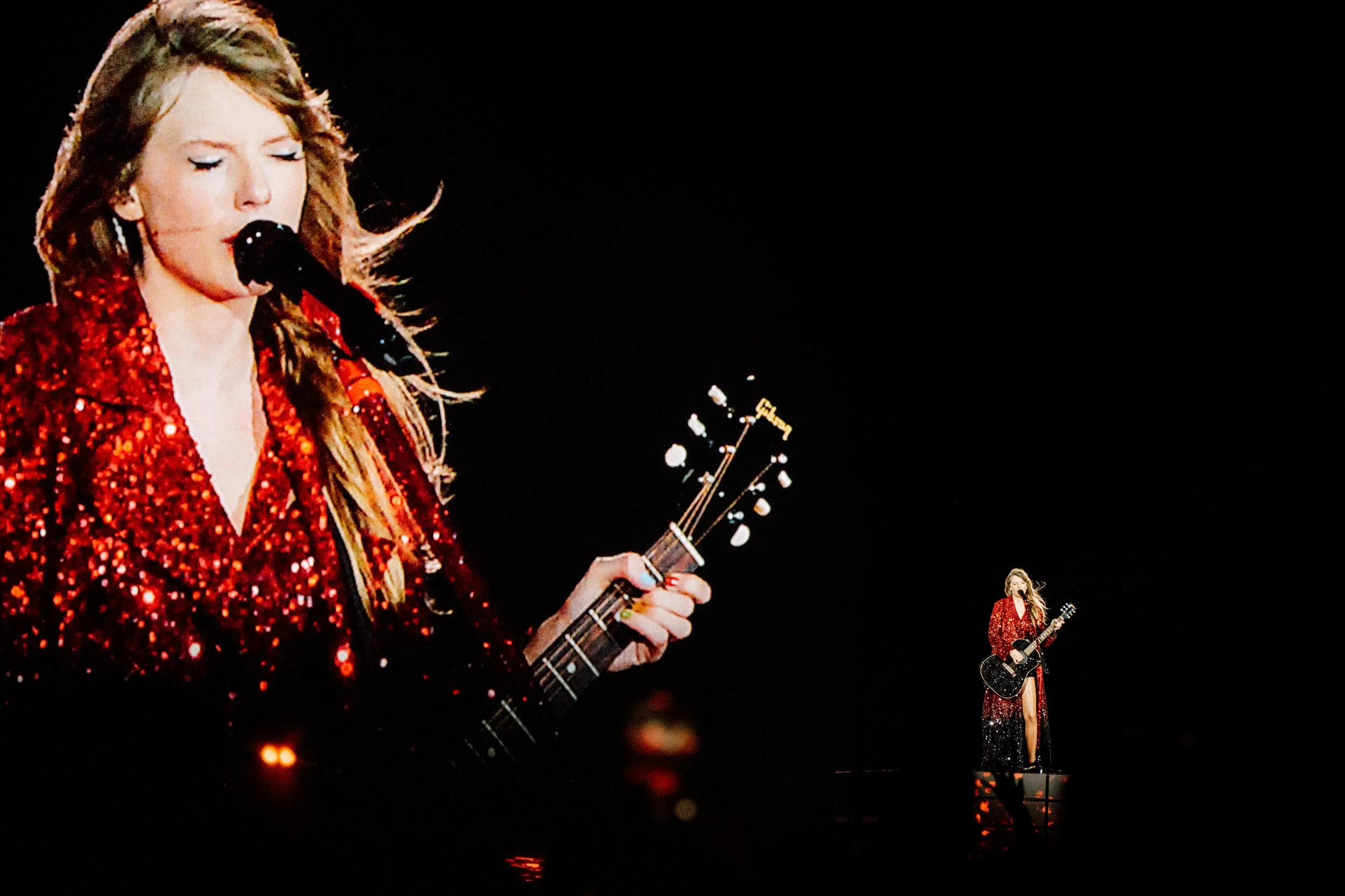 taylor-swift-chicago-eras-tour-soldier-field-red-era.jpg