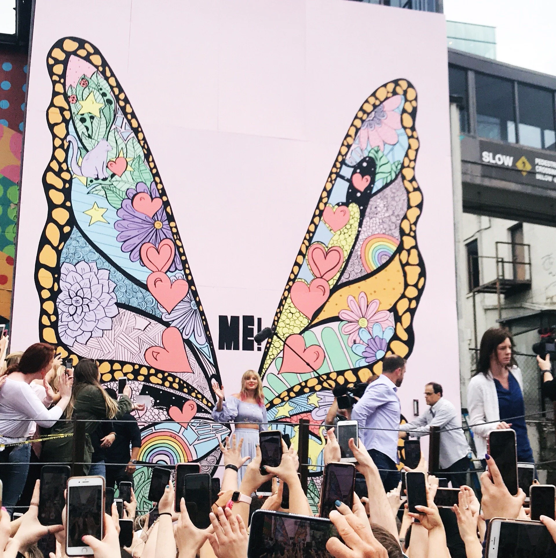 taylor-swift-butterfly-mural-nashville-1.jpg
