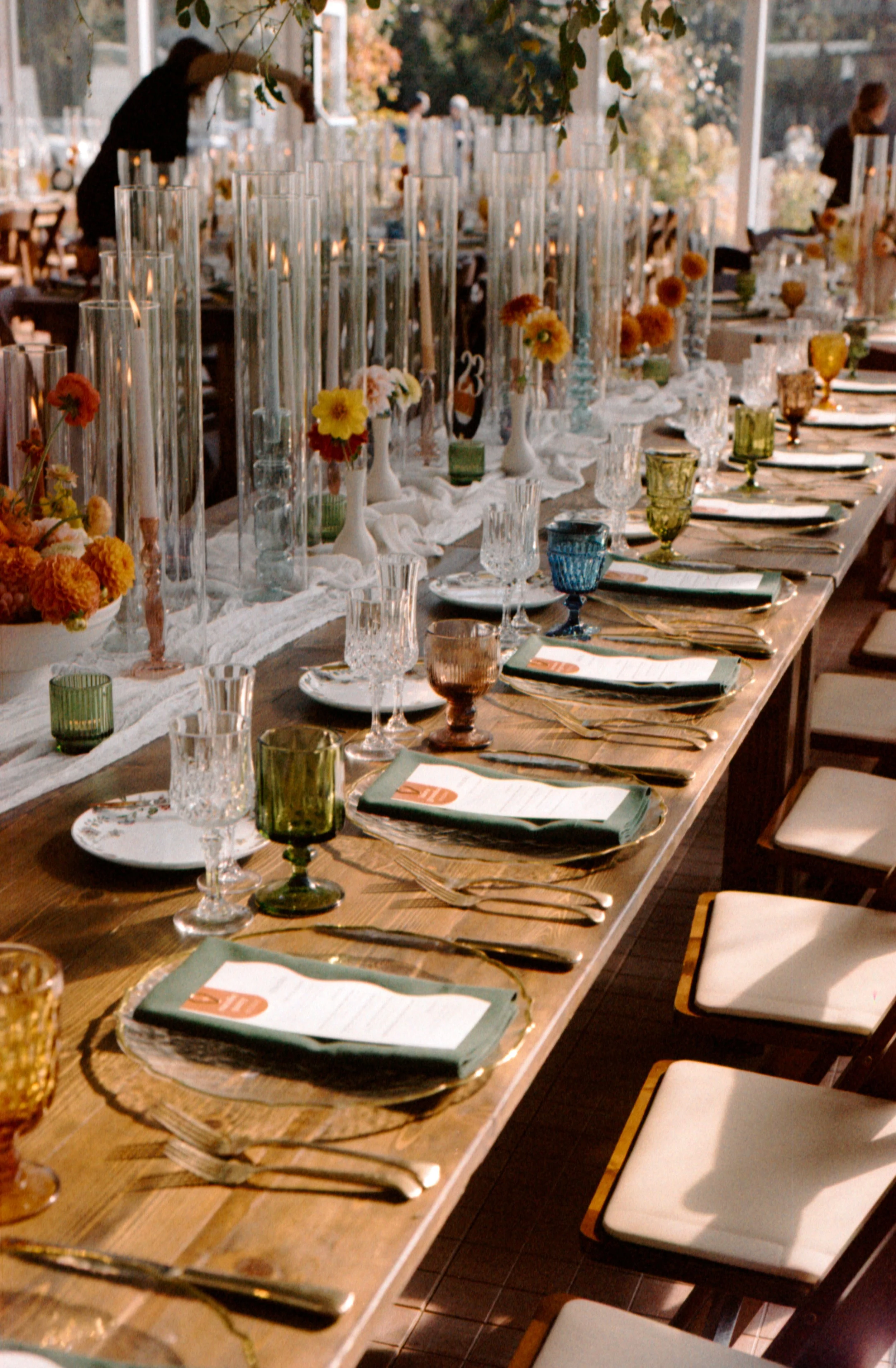 LBW70-wedding-reception-table-in-sunlight.jpg