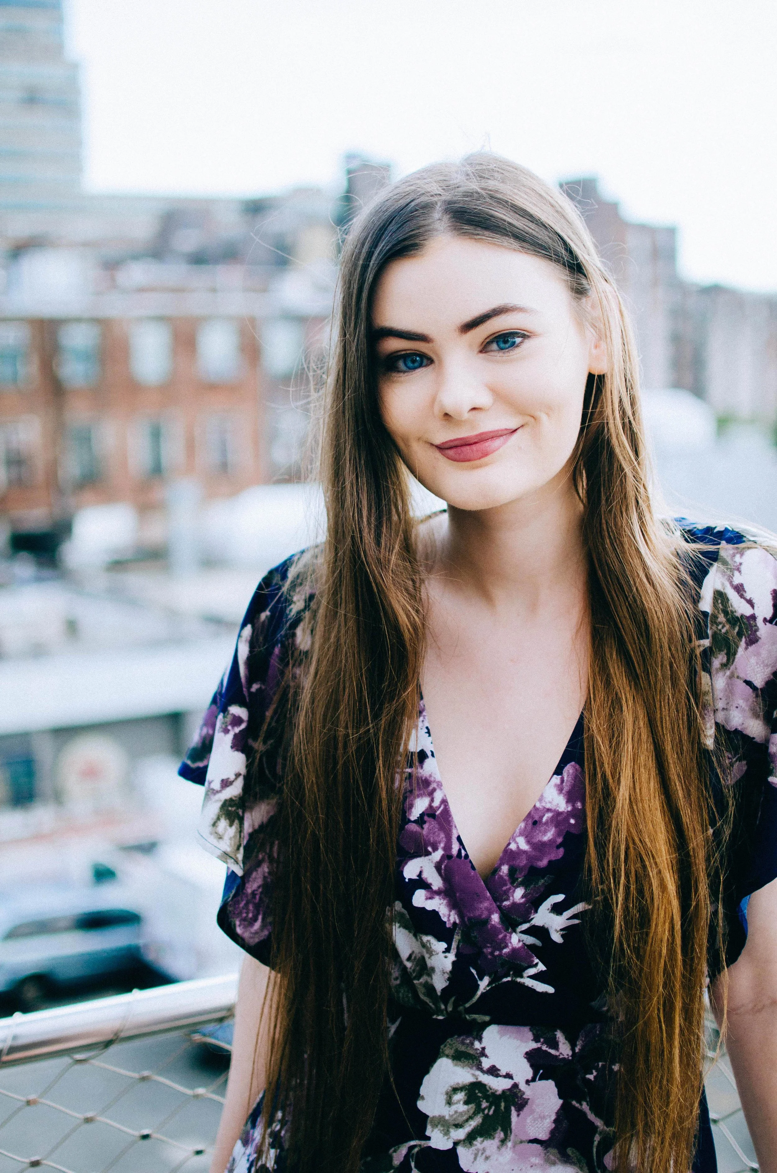 BT164-white-woman-long-hair.jpg