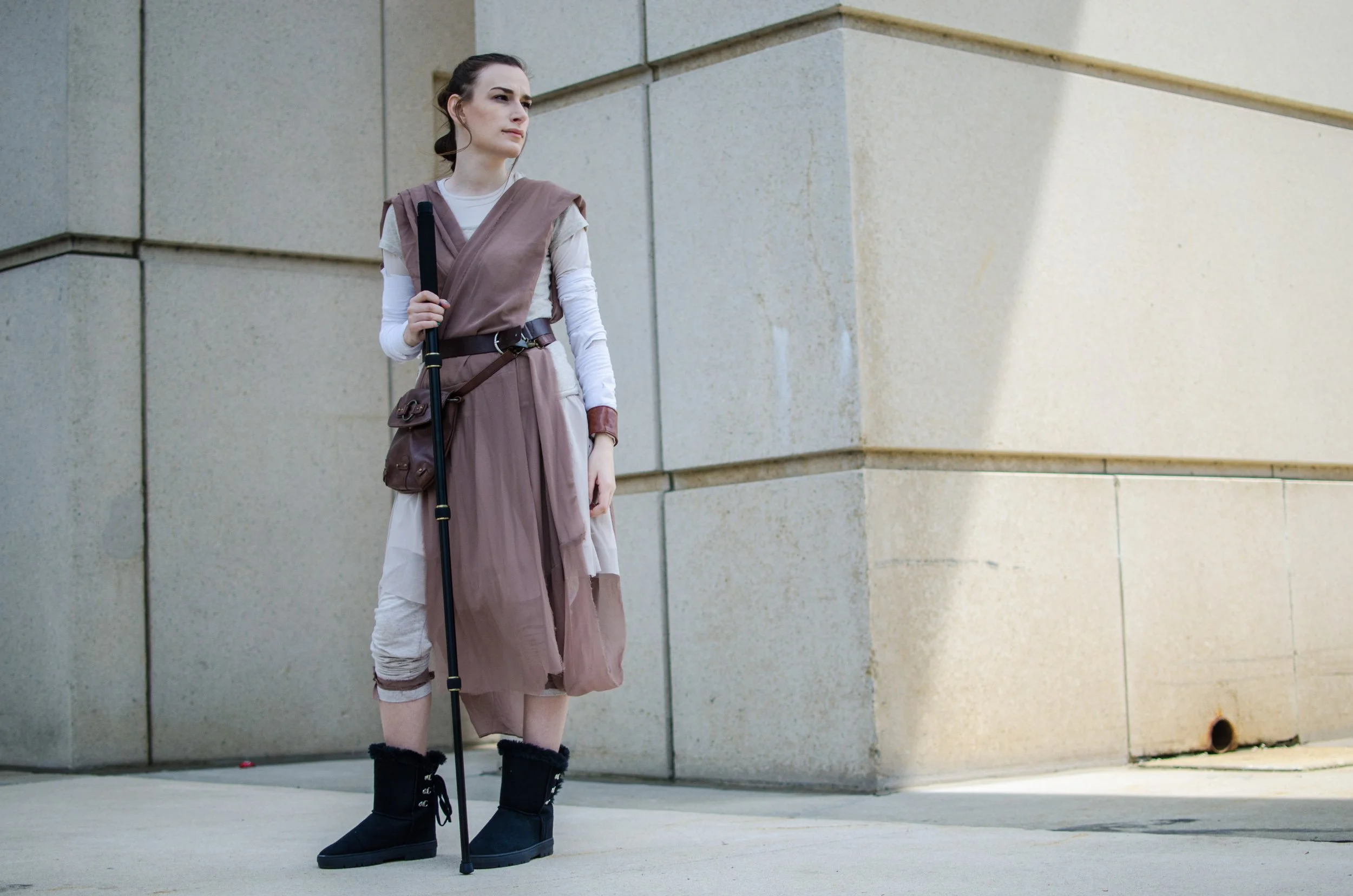 BT61-white-woman-rey-cosplay-star-wars.jpg