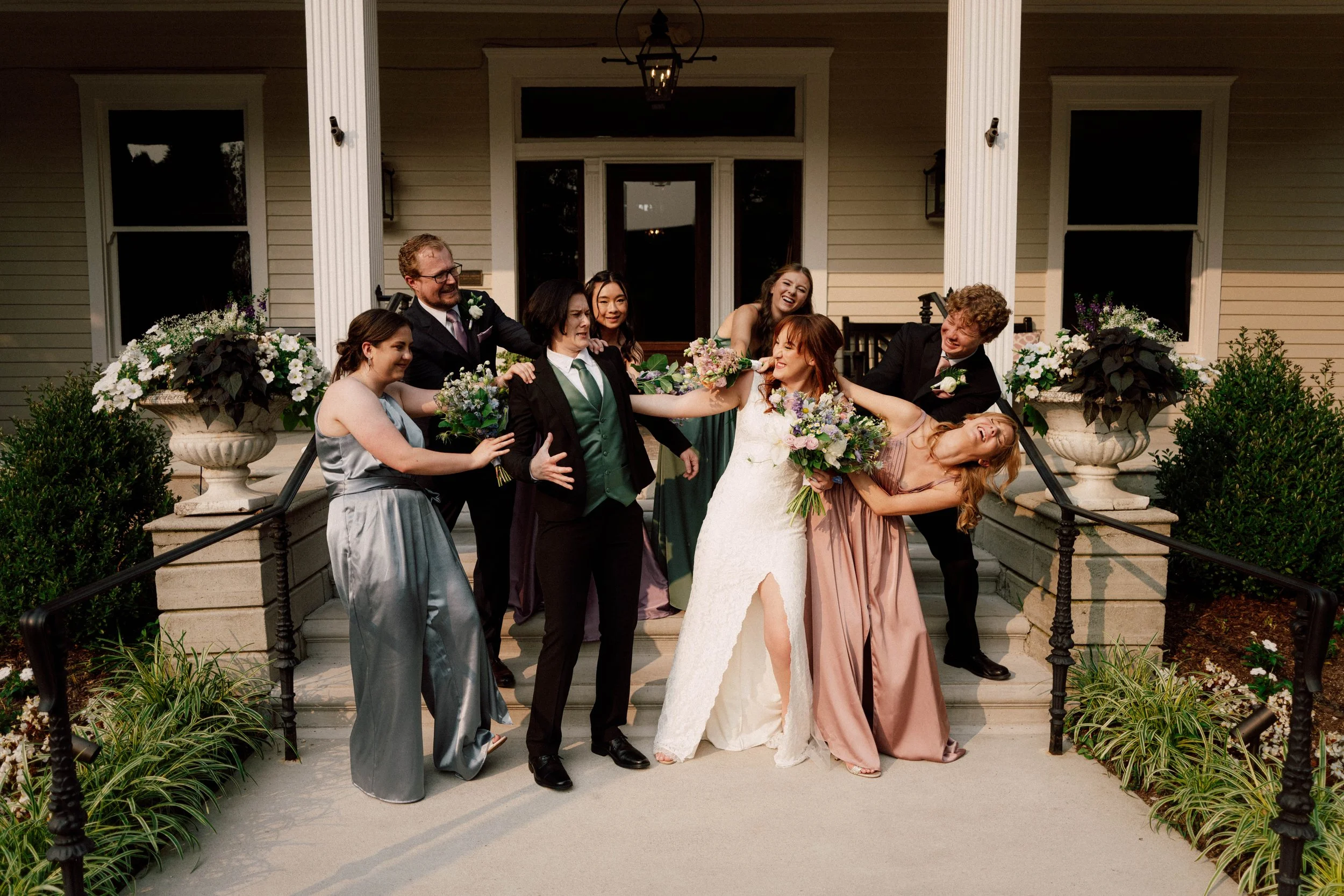 HRD38-silly-wedding-party-photo-lgbtq-brides.jpg