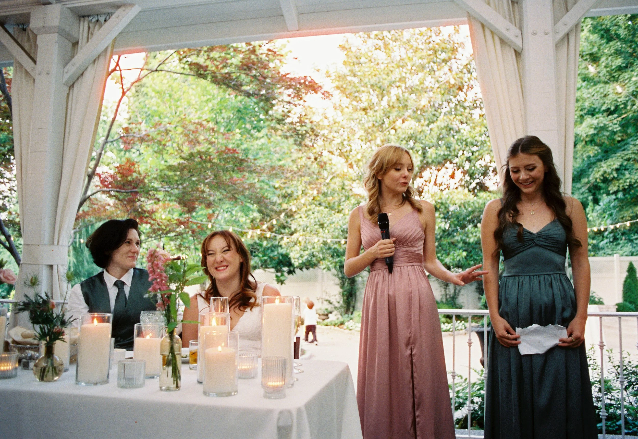 HRF64-bridemaid-speaking-at-wedding-reception.jpg