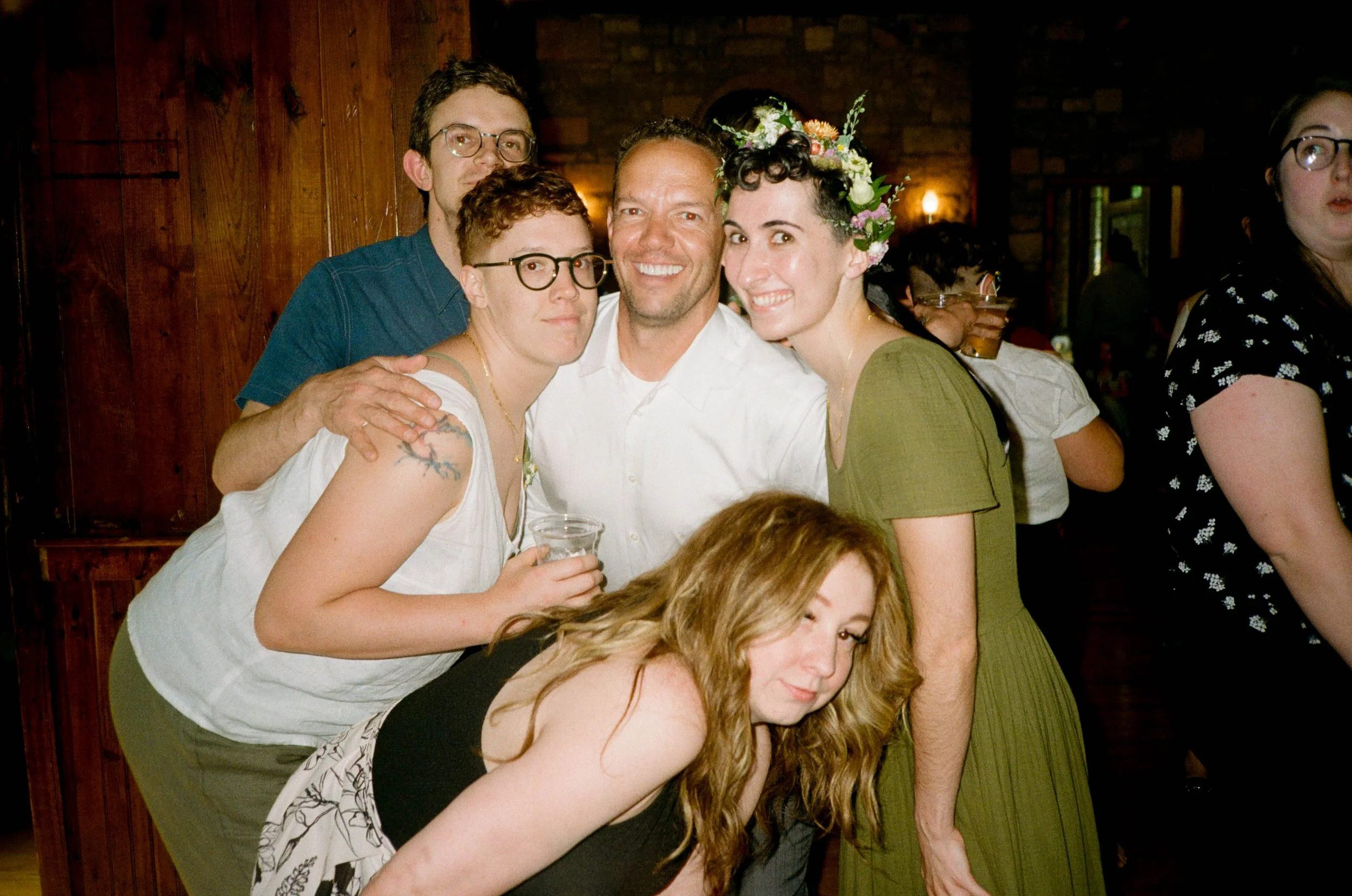 REW68-flash-photo-wedding-guests.jpg