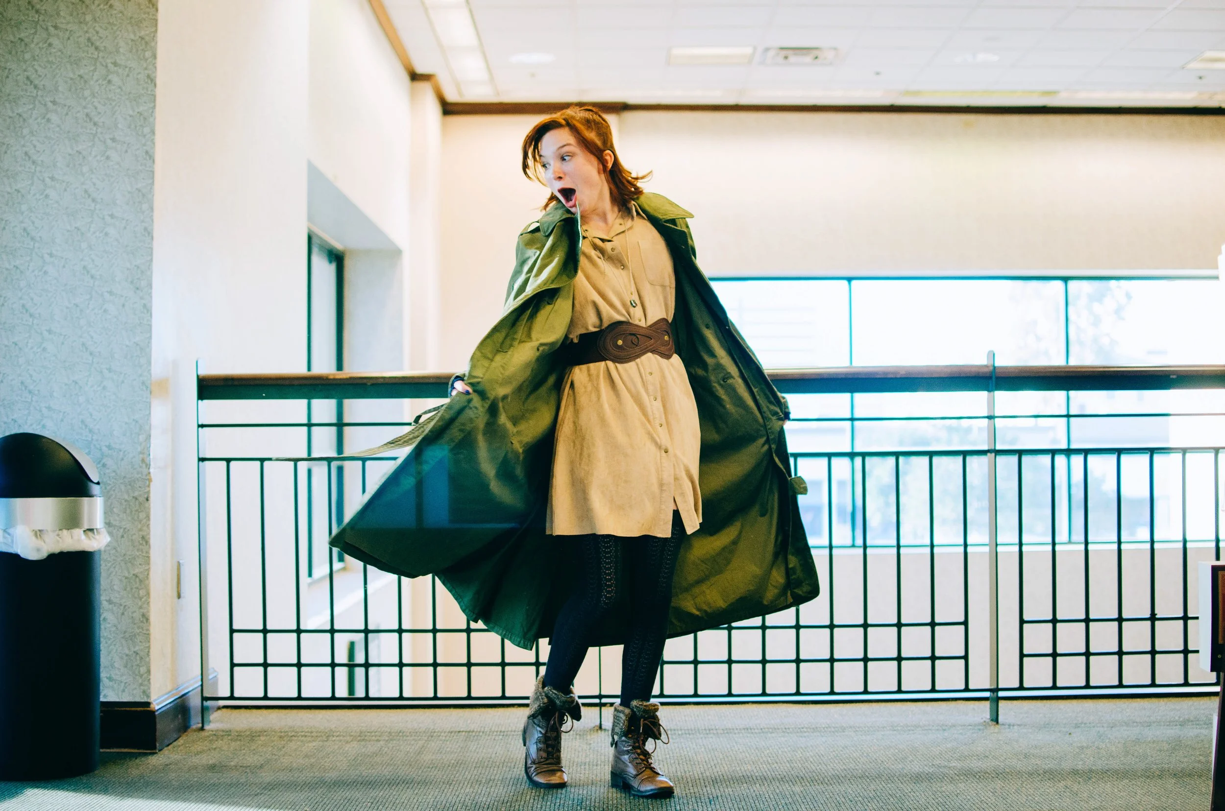 BT230-white-woman-anastasia-cosplay.jpg