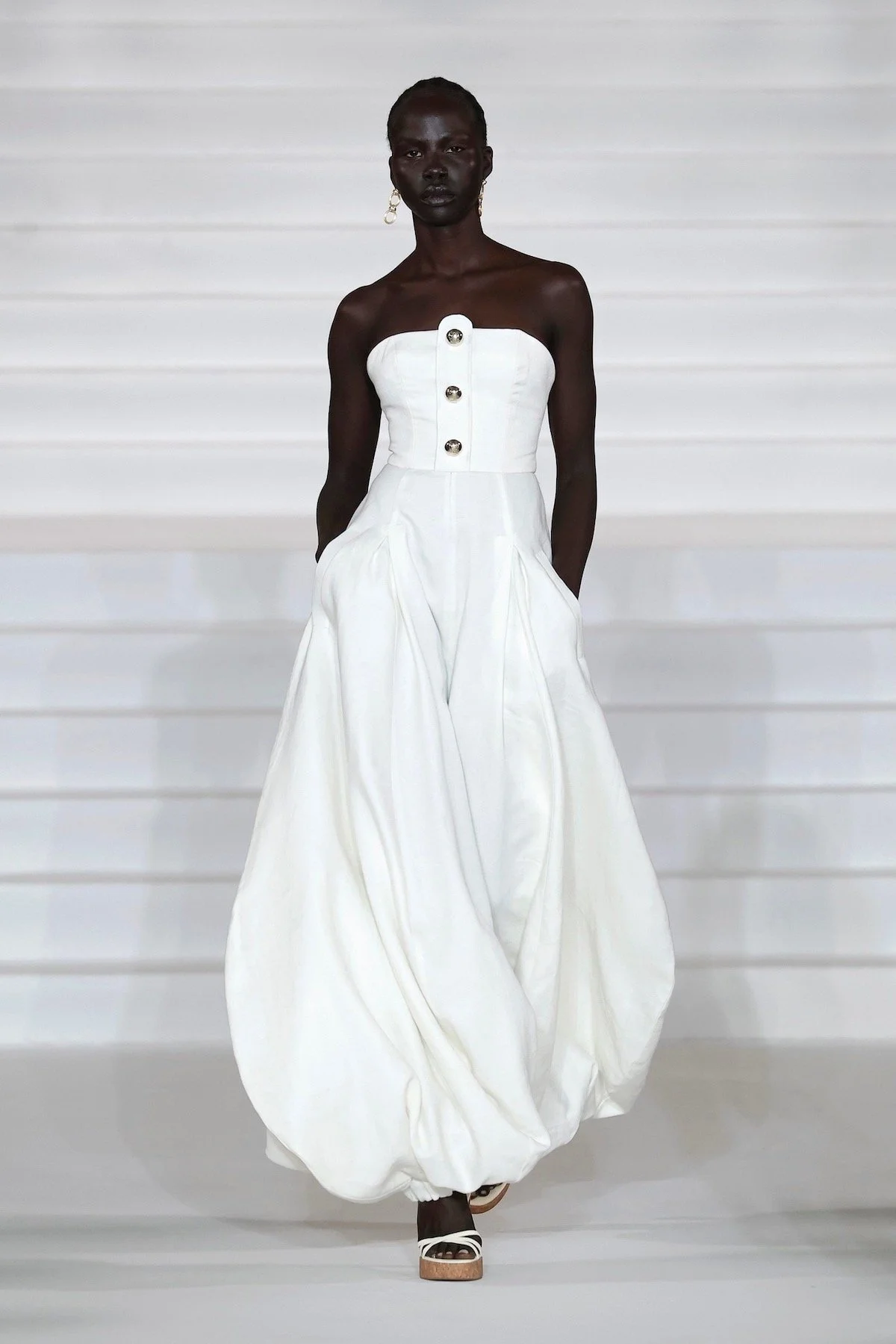 Bunch of Balloons

Paul Costelloe Spring 2027

Image: NOWFASHION.com