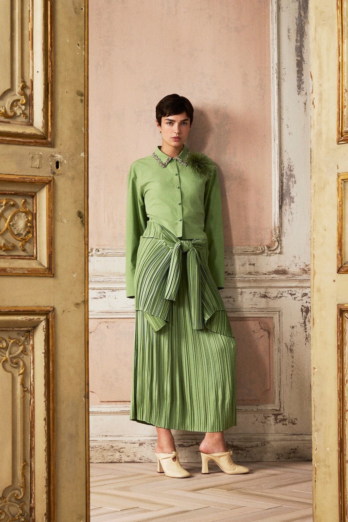 Cinq à Sept Resort 2027

Image: Courtesy