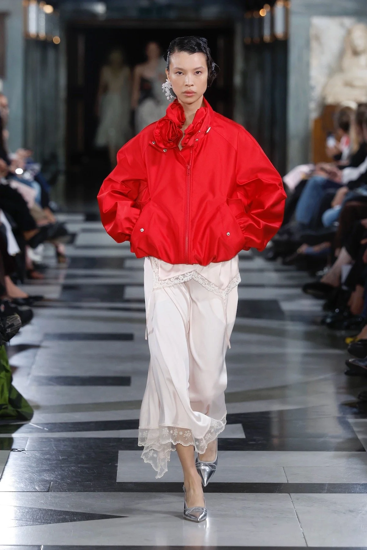 The Perfect Pairing

Simone Rocha Spring 2027

Image: NOWFASHION.com
