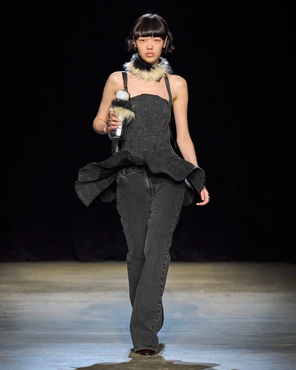 Bottoms Up

Aknvas Fall 2026

Image: Courtesy