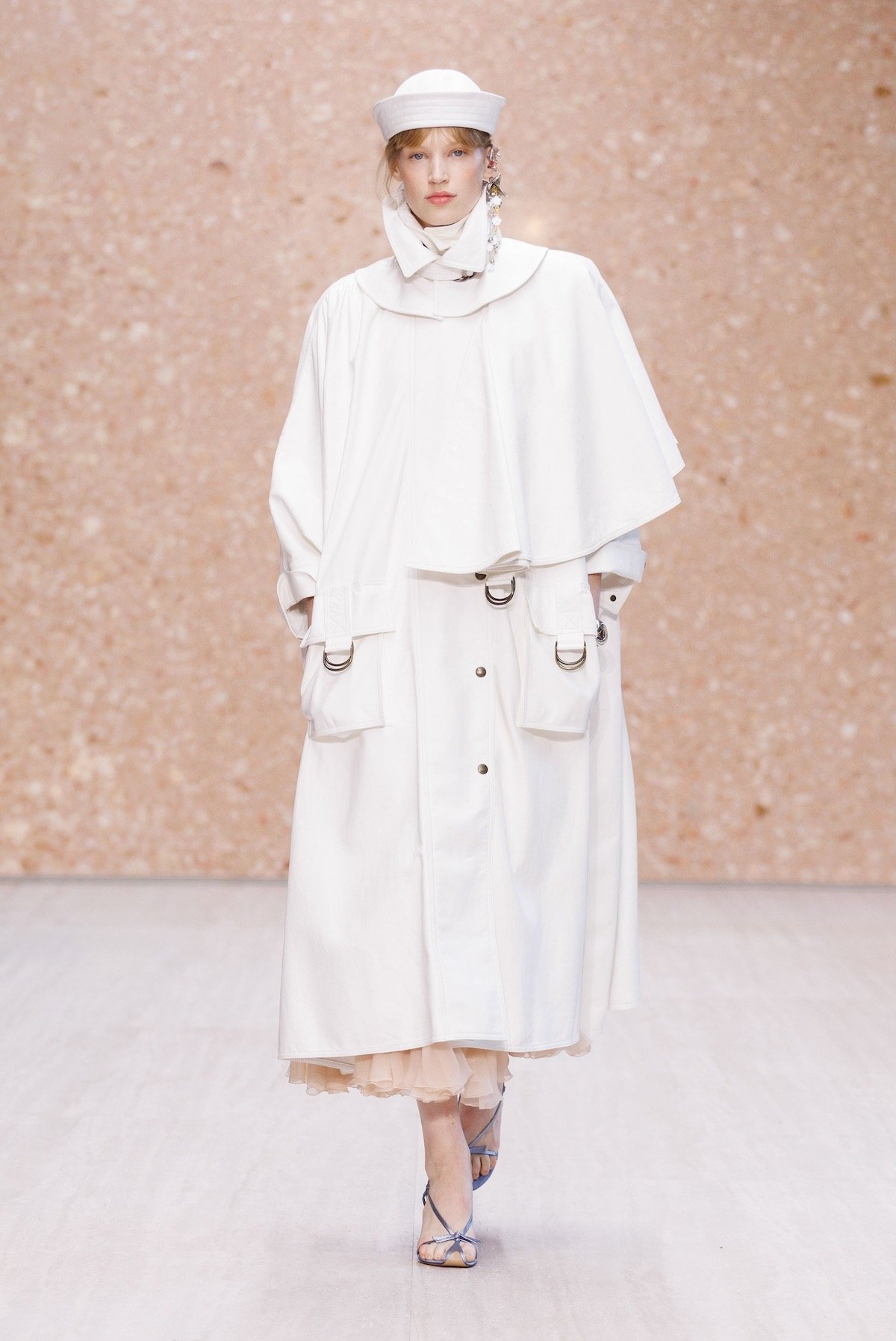 Pop Goes the Collar

Chloe Spring 2027

Image: Courtesy