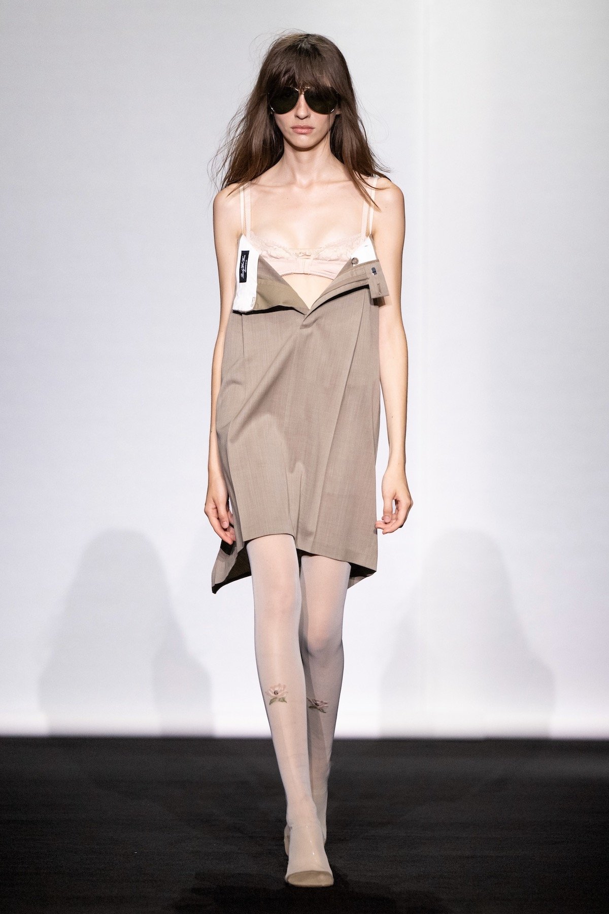 Various Stages of Undress

MM6 Maison Margiela Spring 2027

Image: Courtesy