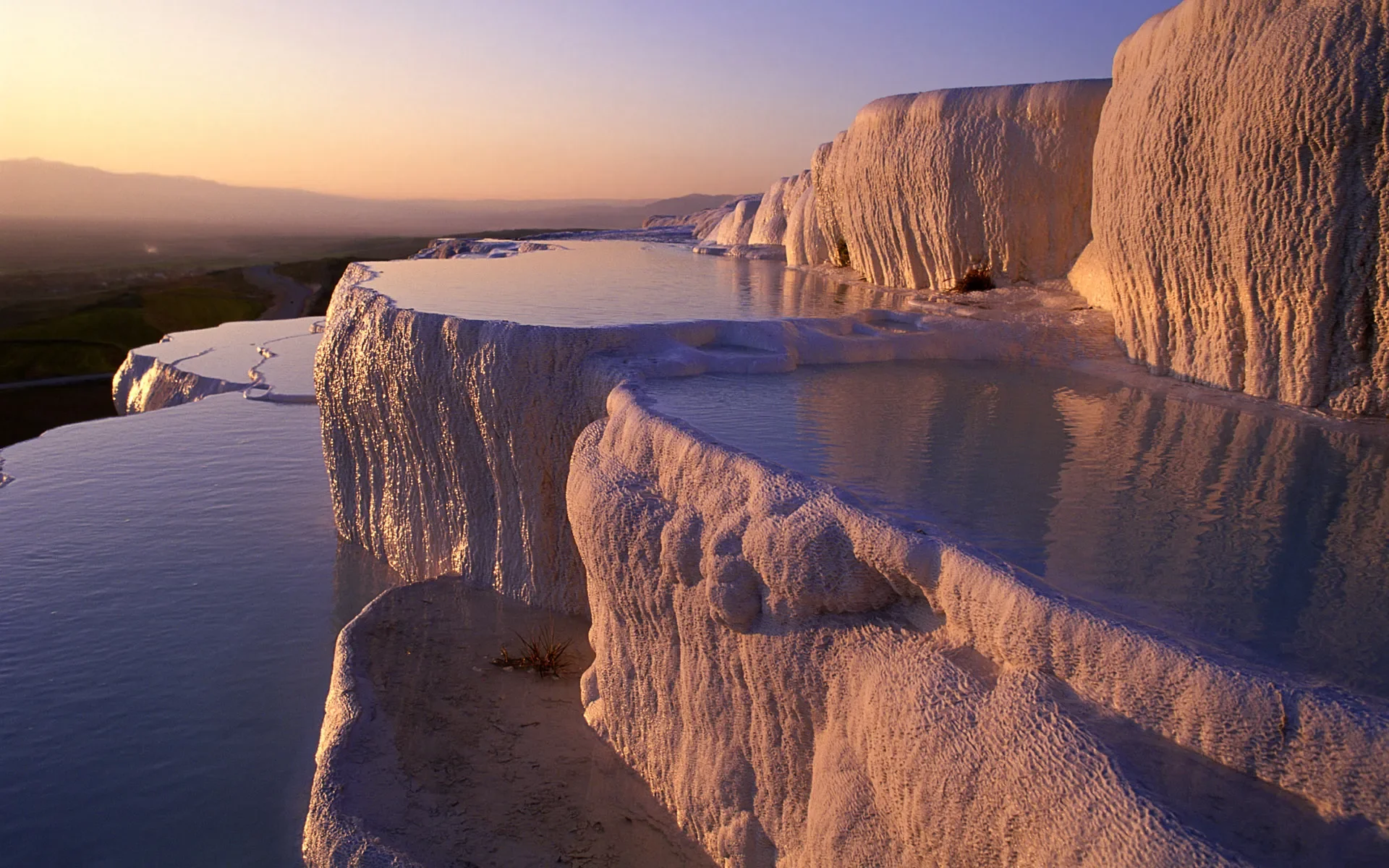 Pamukkale: Turkey’s famous Cotton Castle
