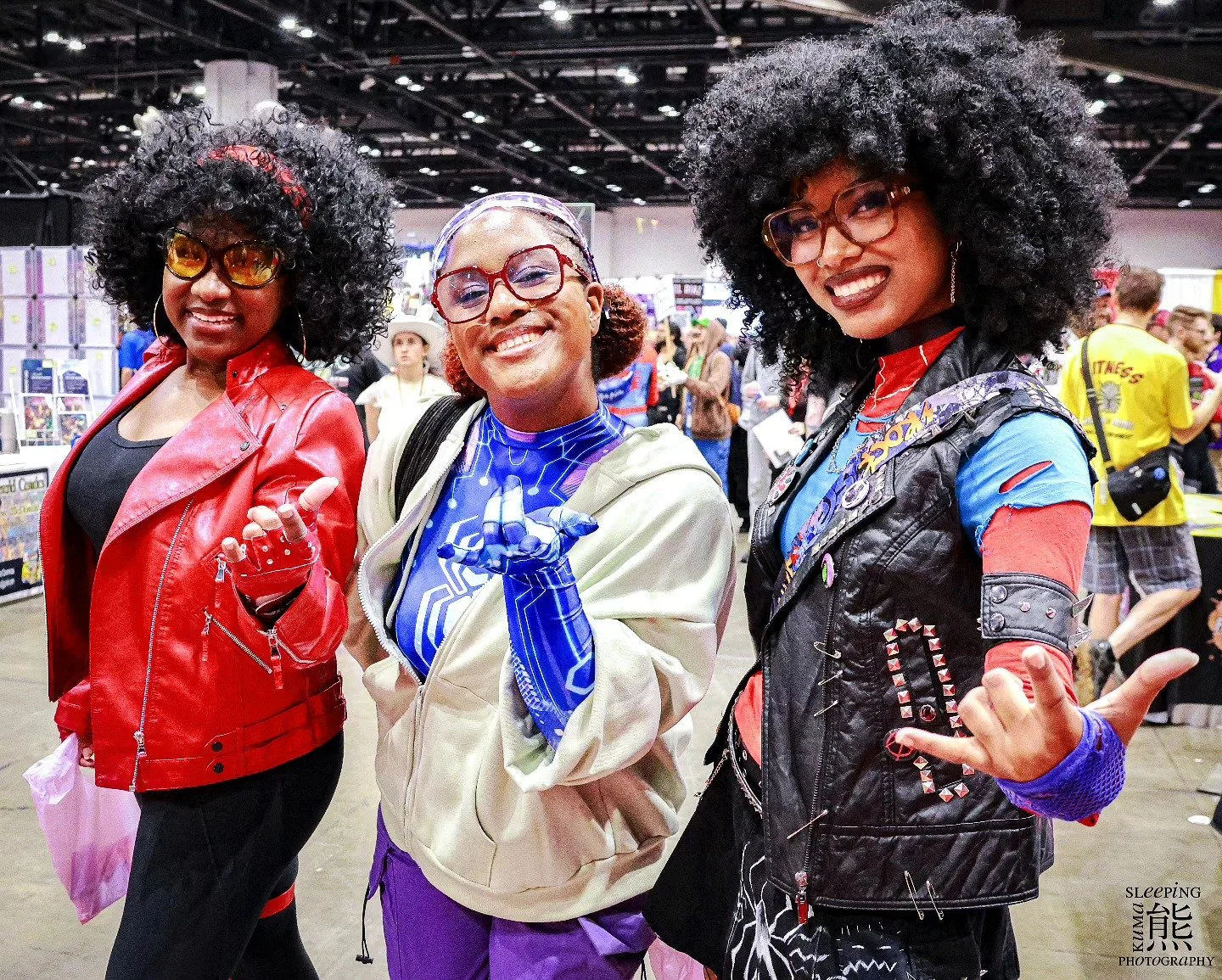 During Megacon, it was awesome seeing great cosplayers, but it's  amazing seeing a group doing a theme together. I was able to get a photo of these three cosplaying(from left to right) Spider-Woman, Spider-Byte, and Spider-Punk from Beyond the Spider