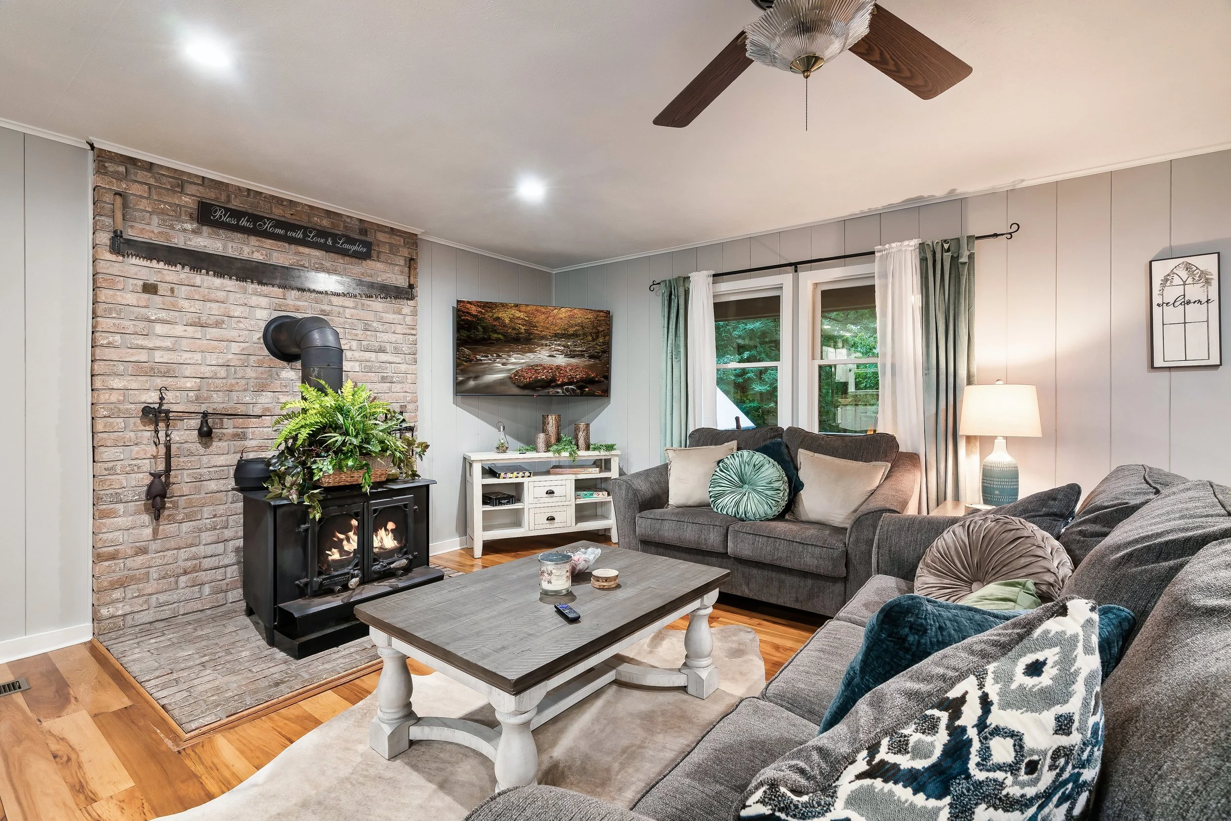 Living Room- Peace In The Valley.jpeg