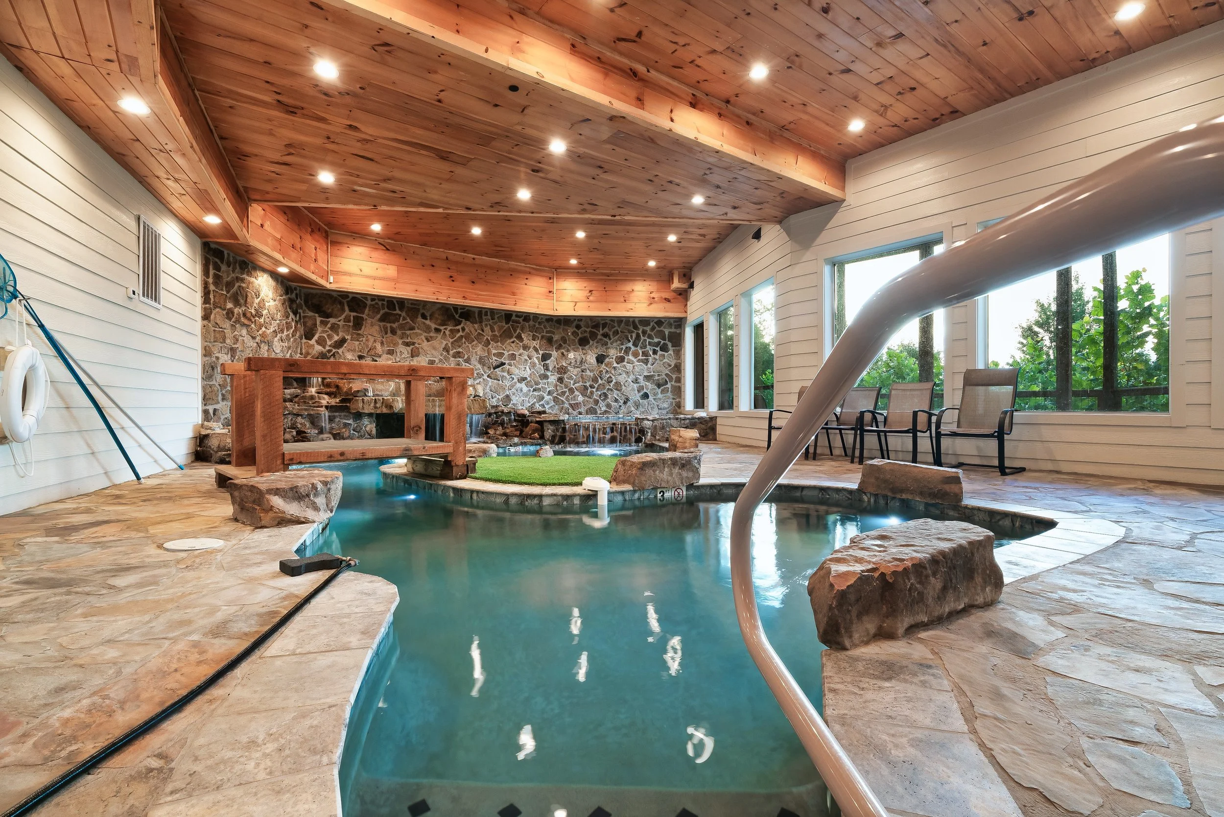 Pool- Sky River Lodge.jpeg