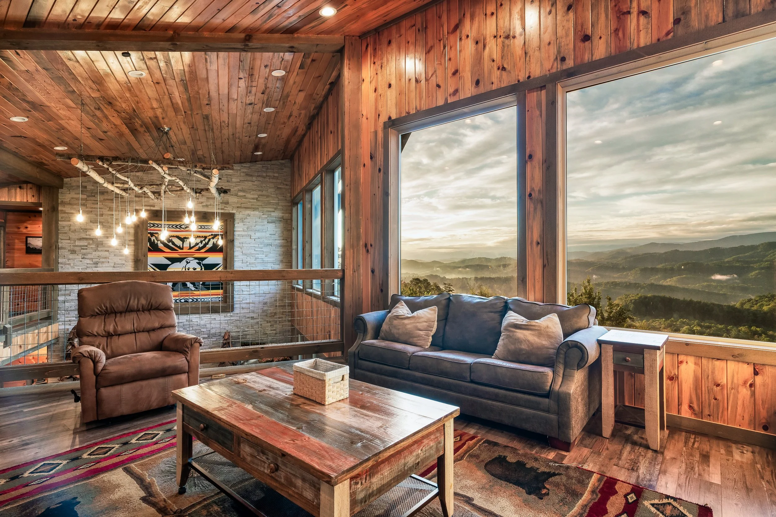 Family Room- Sky River Lodge.jpeg