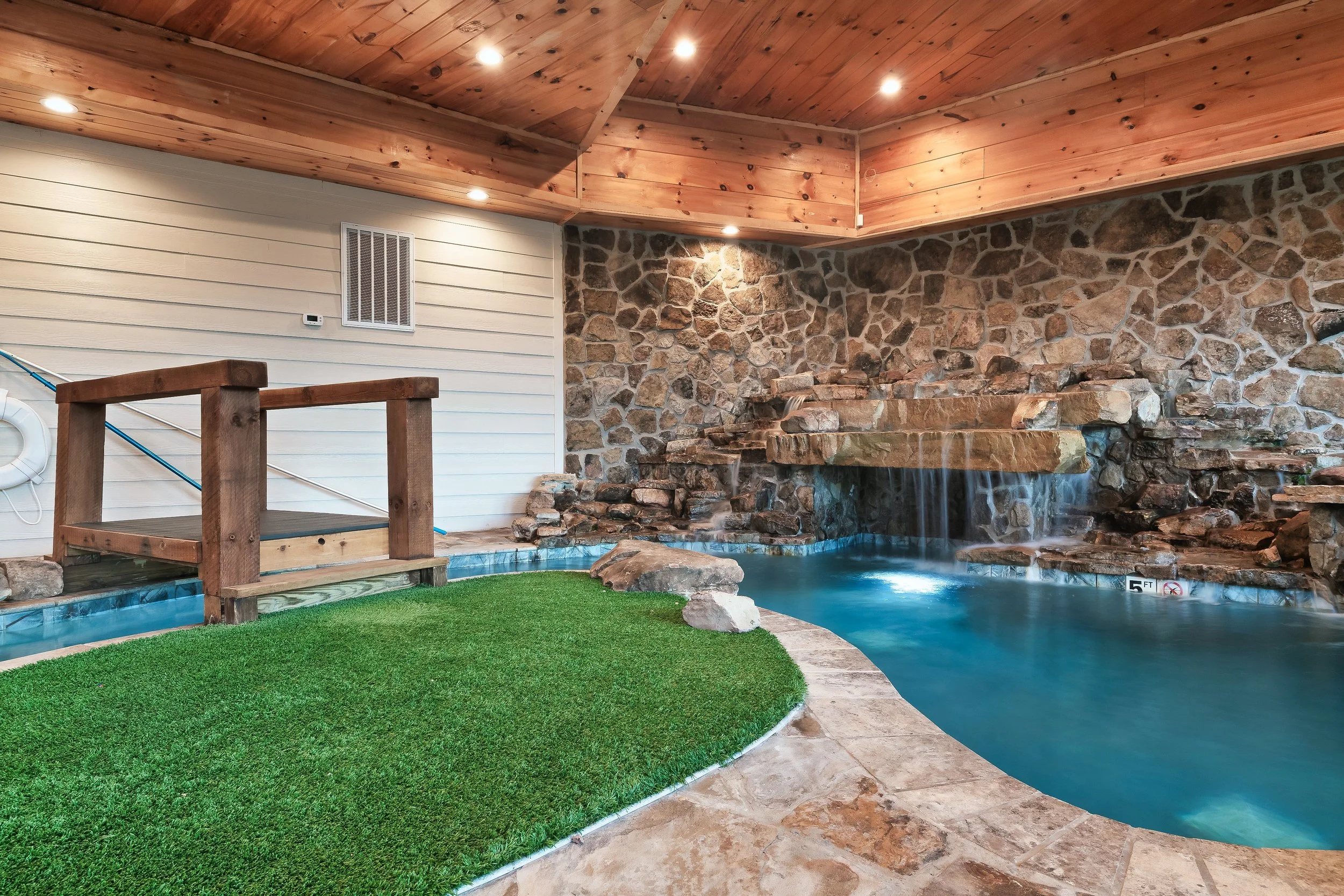 Pool- Sky River Lodge.jpeg