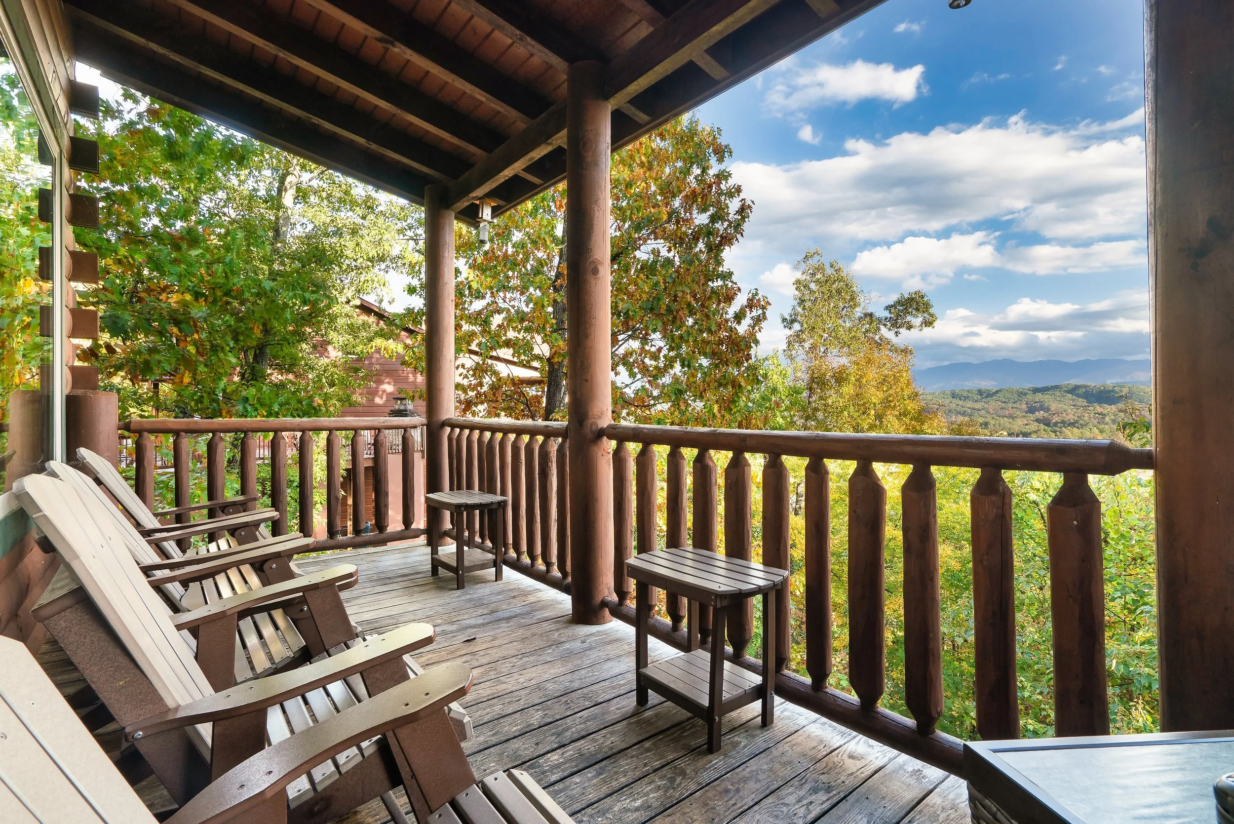 Deck Main Level- Sky Vista.jpeg