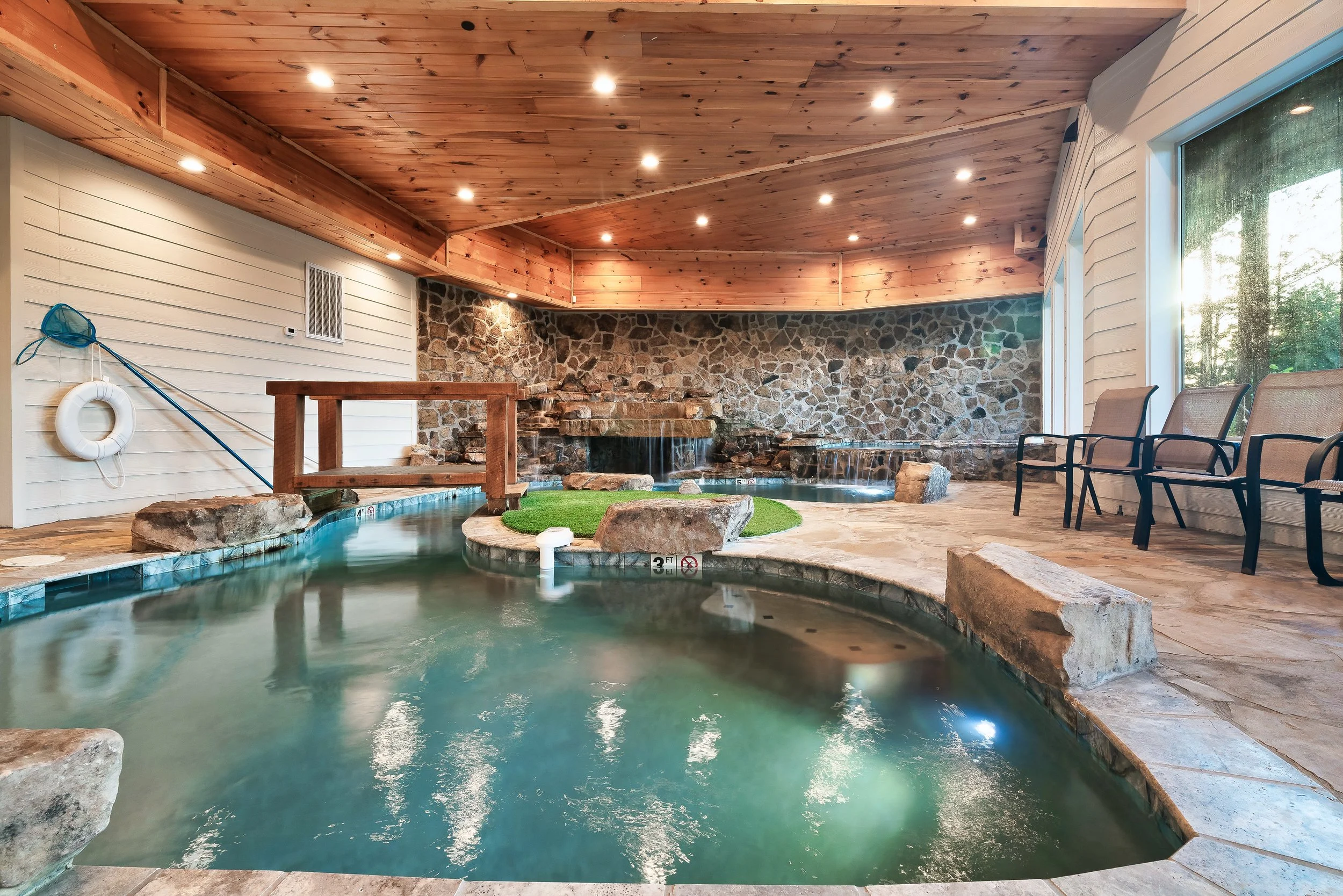 Pool- Sky River Lodge.jpeg