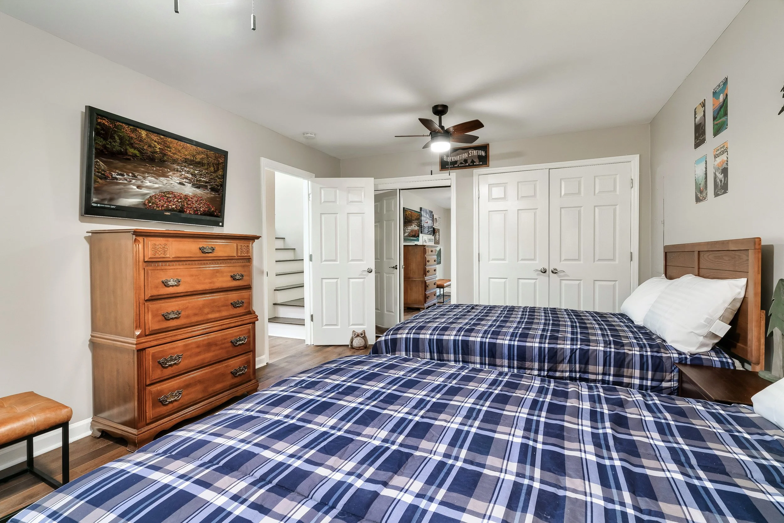 Bedroom 1 (Main Level)- Edelweiss.jpeg