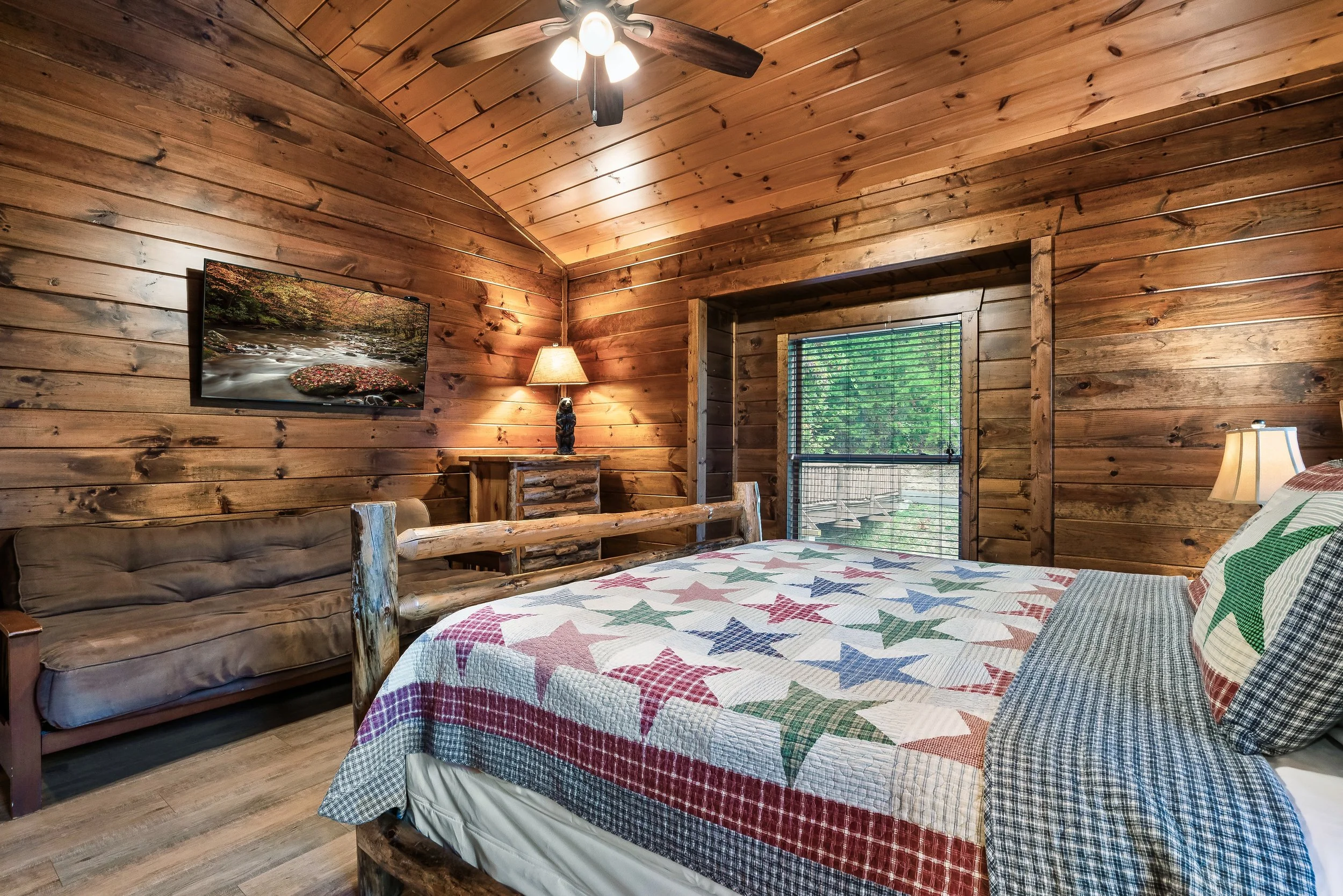 Bedroom 6- Mountain Golf Lodge.jpeg