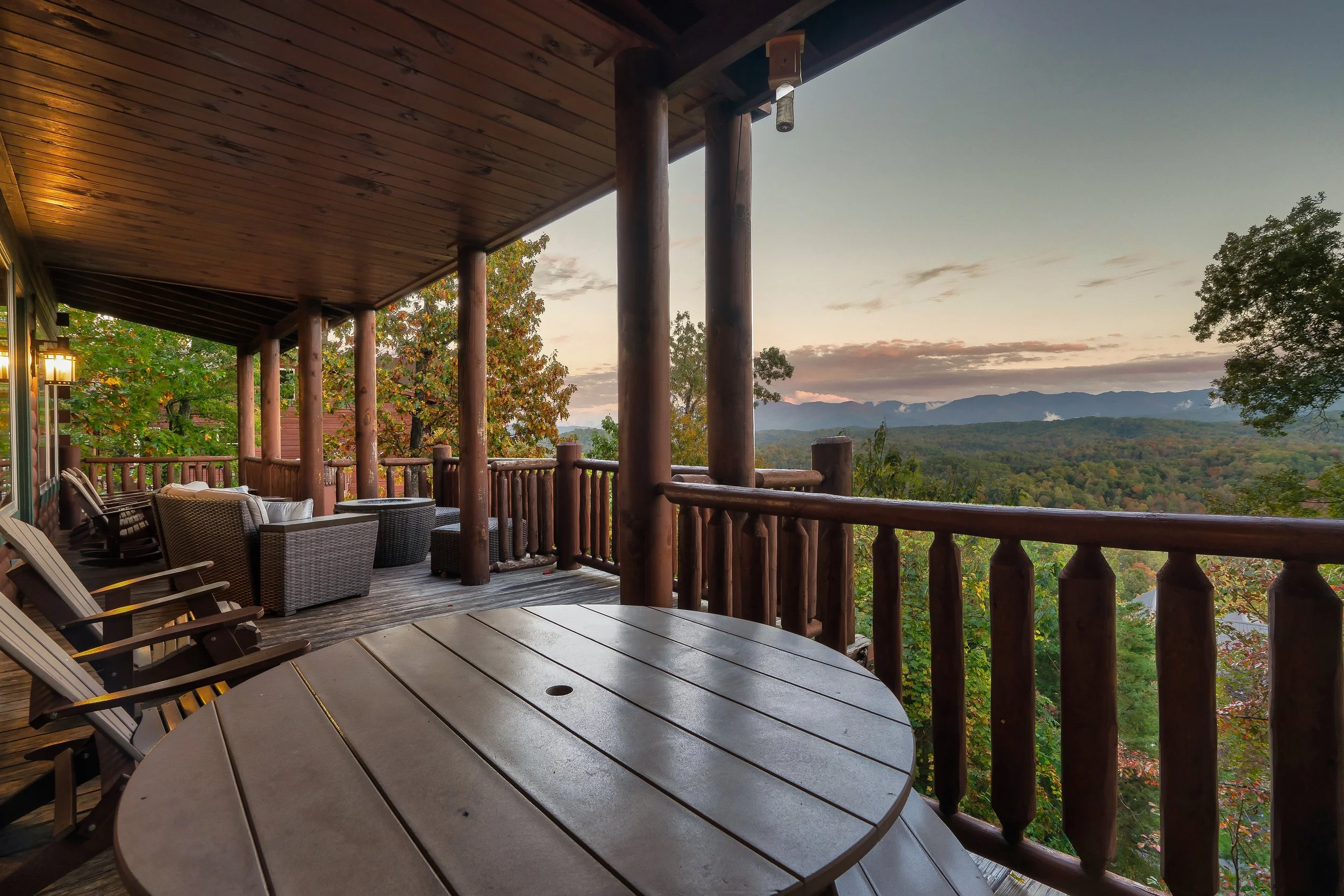 Deck Main Level- Sky Vista.jpeg