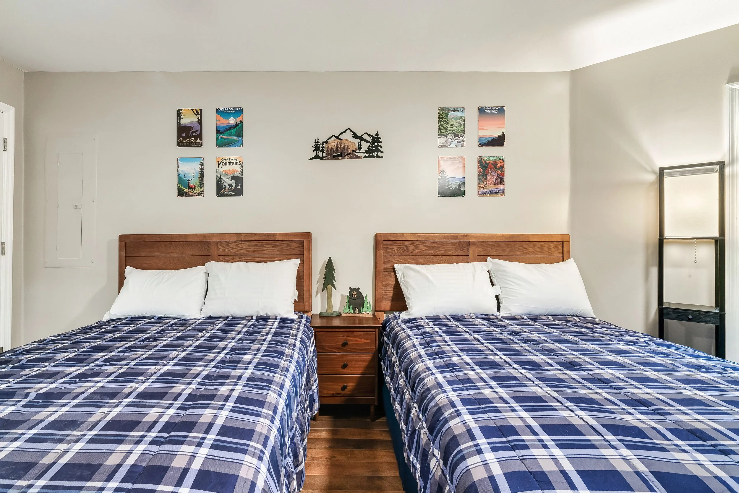 Bedroom 1 (Main Level)- Edelweiss.jpeg