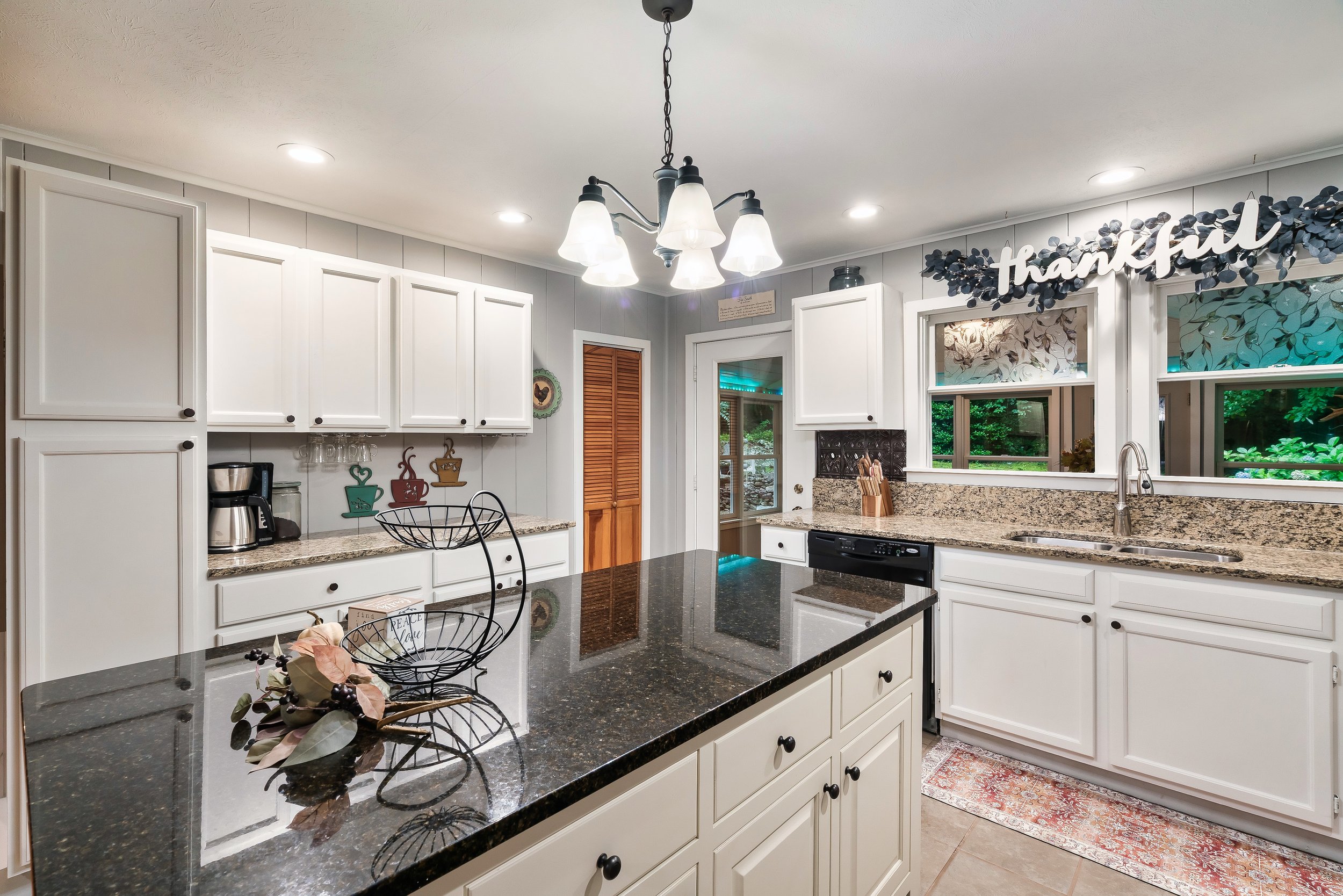 Kitchen- Peace In The Valley.jpeg