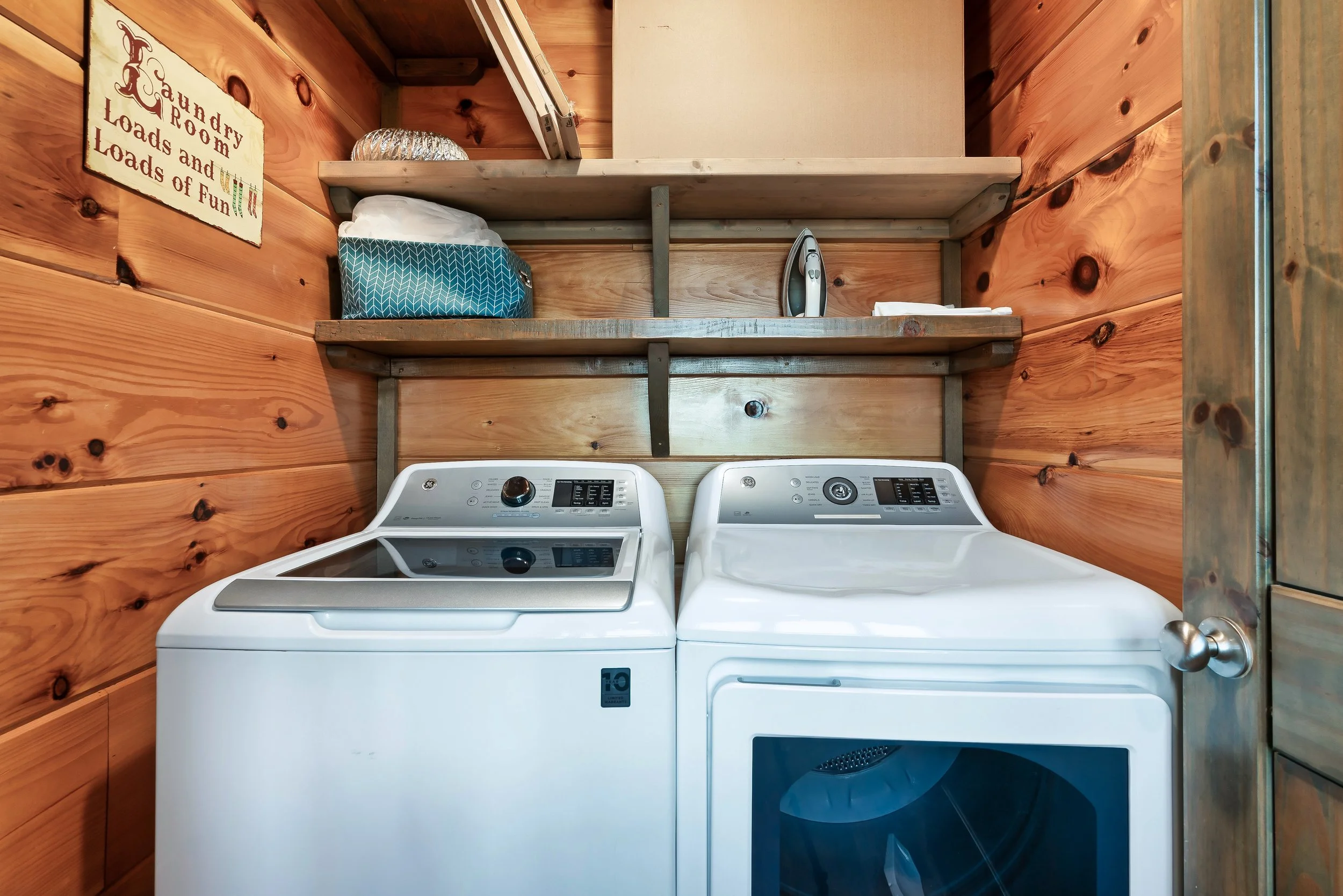 Laundry Room- Sky River Lodge.jpeg
