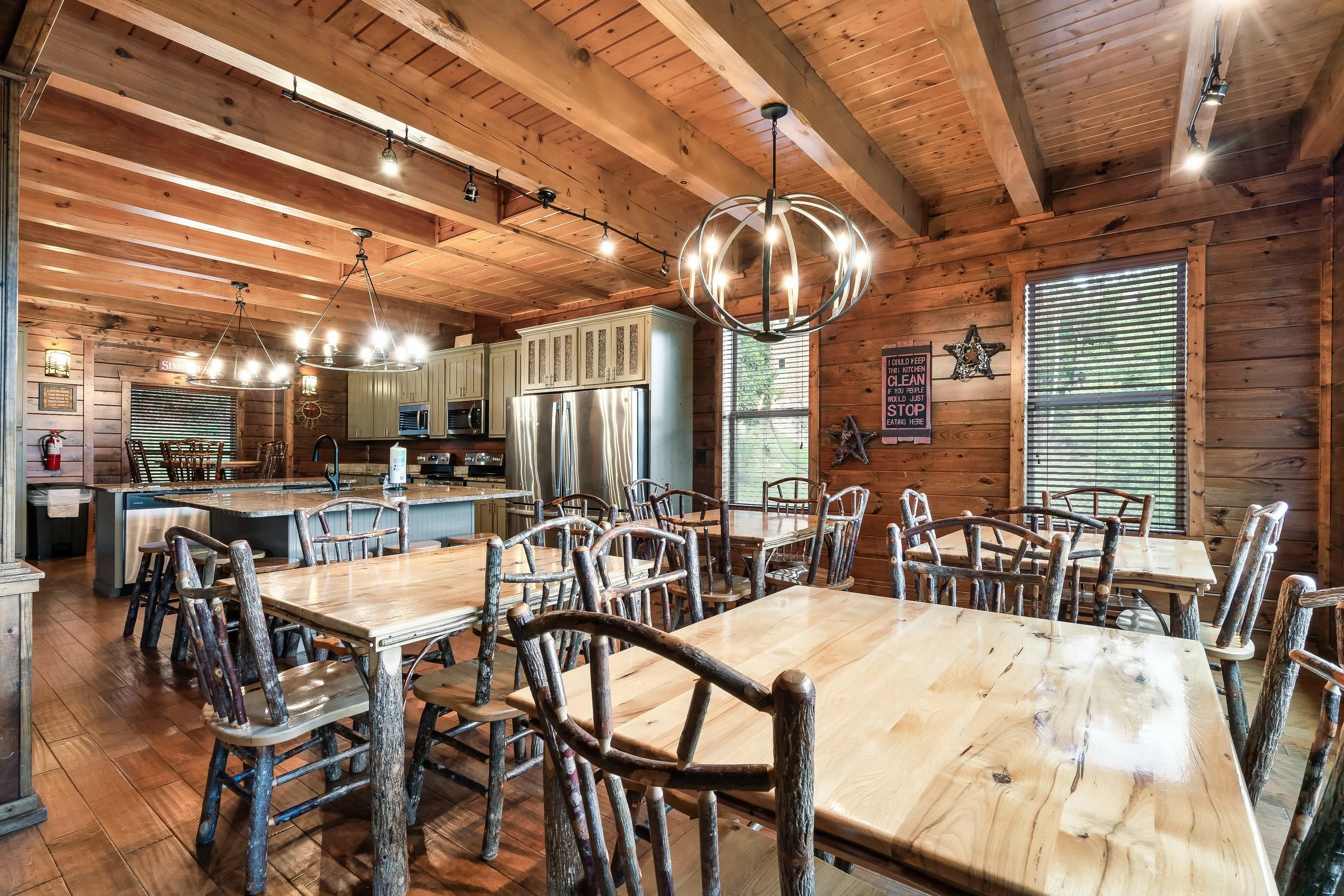 Dining Area- Mountain Golf Lodge.jpeg