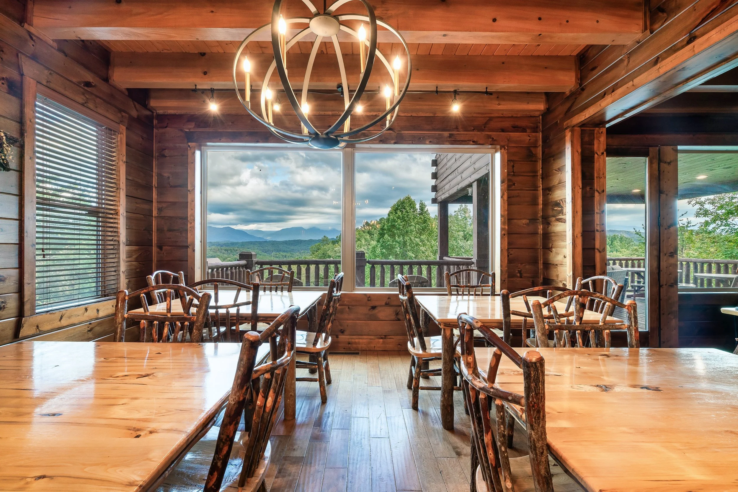 Dining Area- Mountain Golf Lodge.jpeg