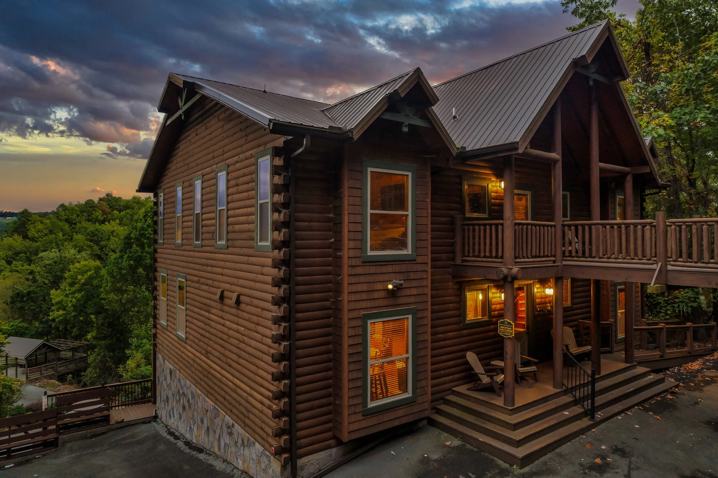 Outside- Mountain Golf Lodge.jpeg