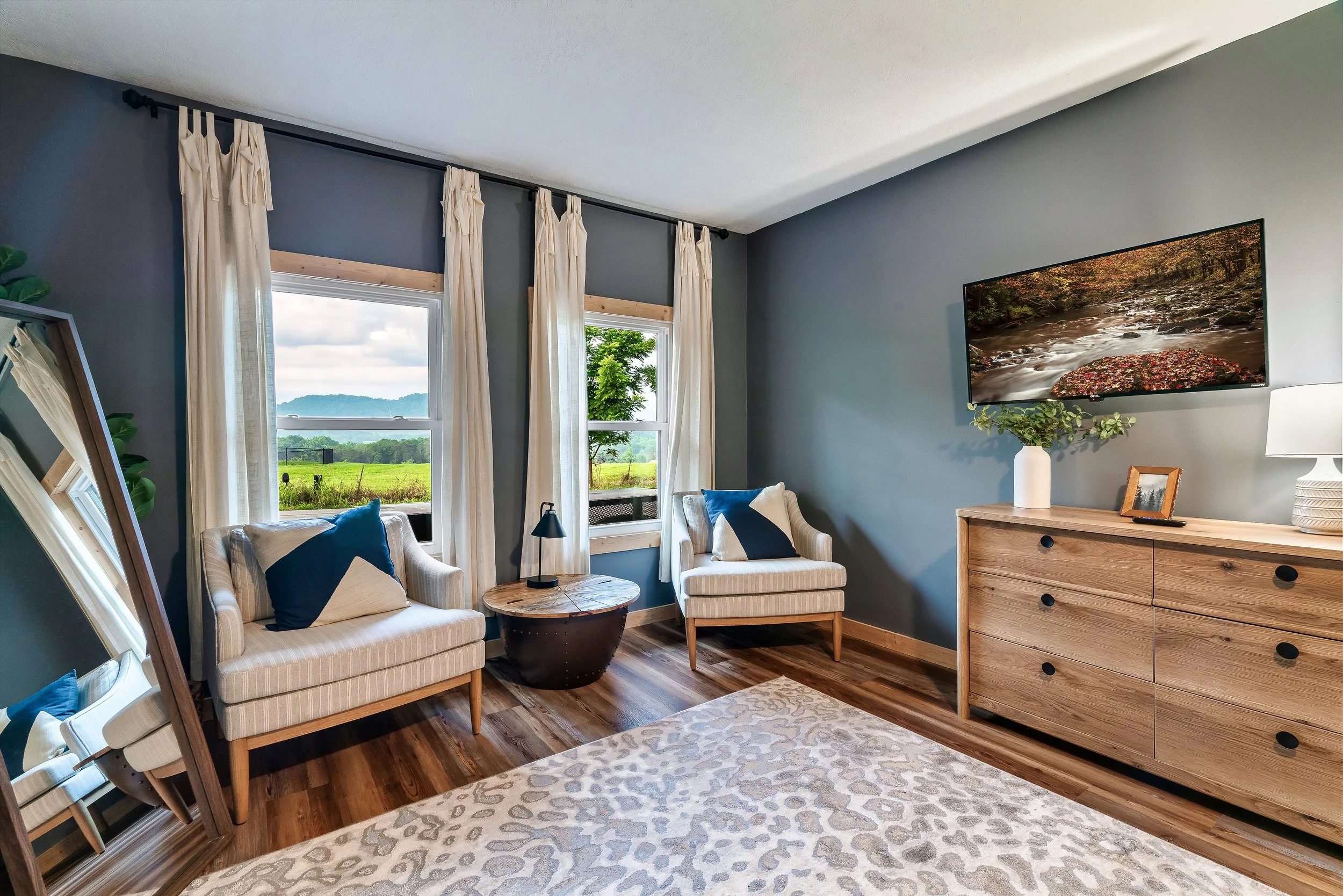 Bedroom 1 Main Level- Twin Smoky Lodge.jpeg