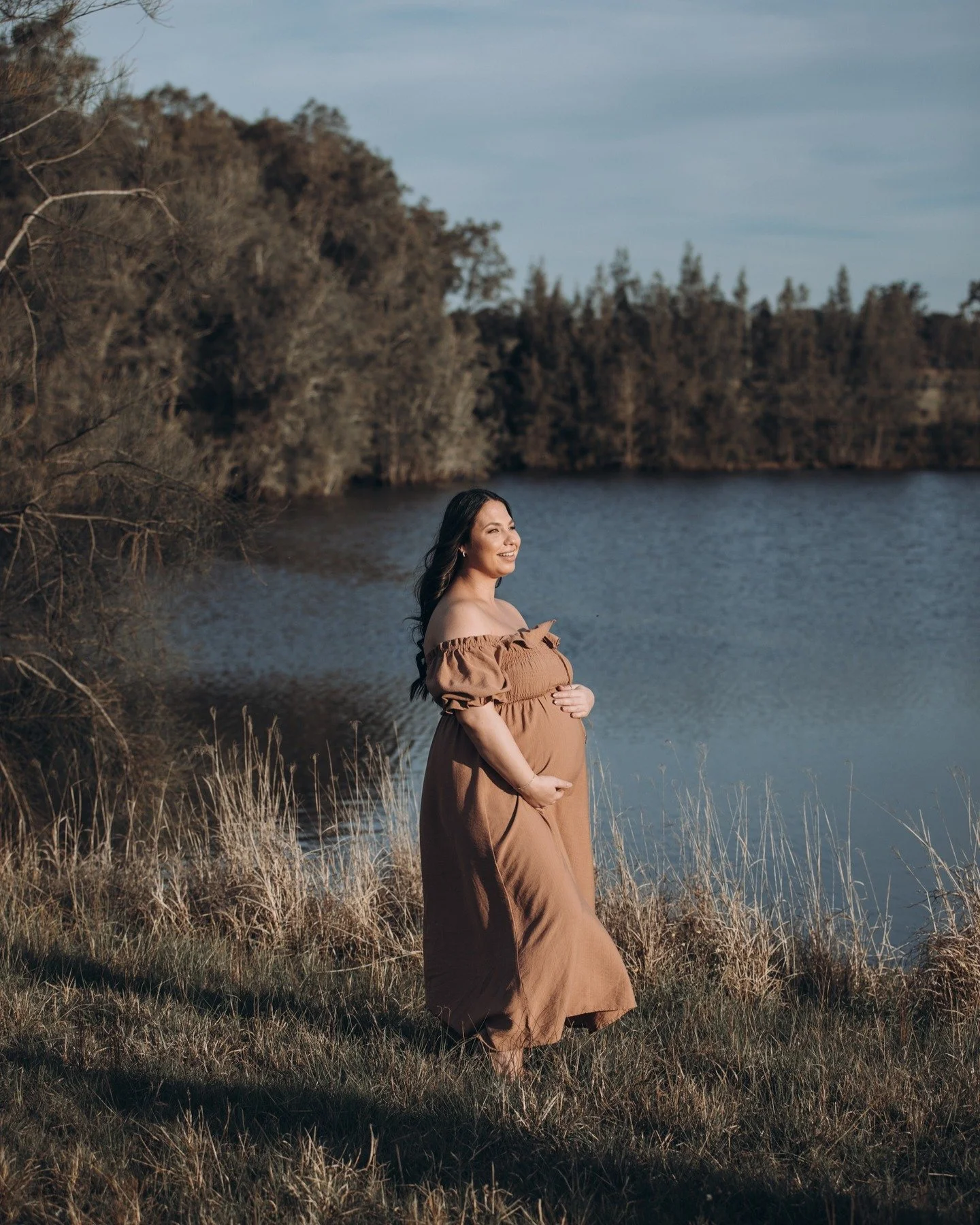 I am so excited to be partnering with @SaltireEstate for my outdoor sessions! 🌿✨

This stunning property offers so many breathtaking backdrops &mdash; from the mature olive groves and tree-lined driveway, to the vineyards, open fields, and even this