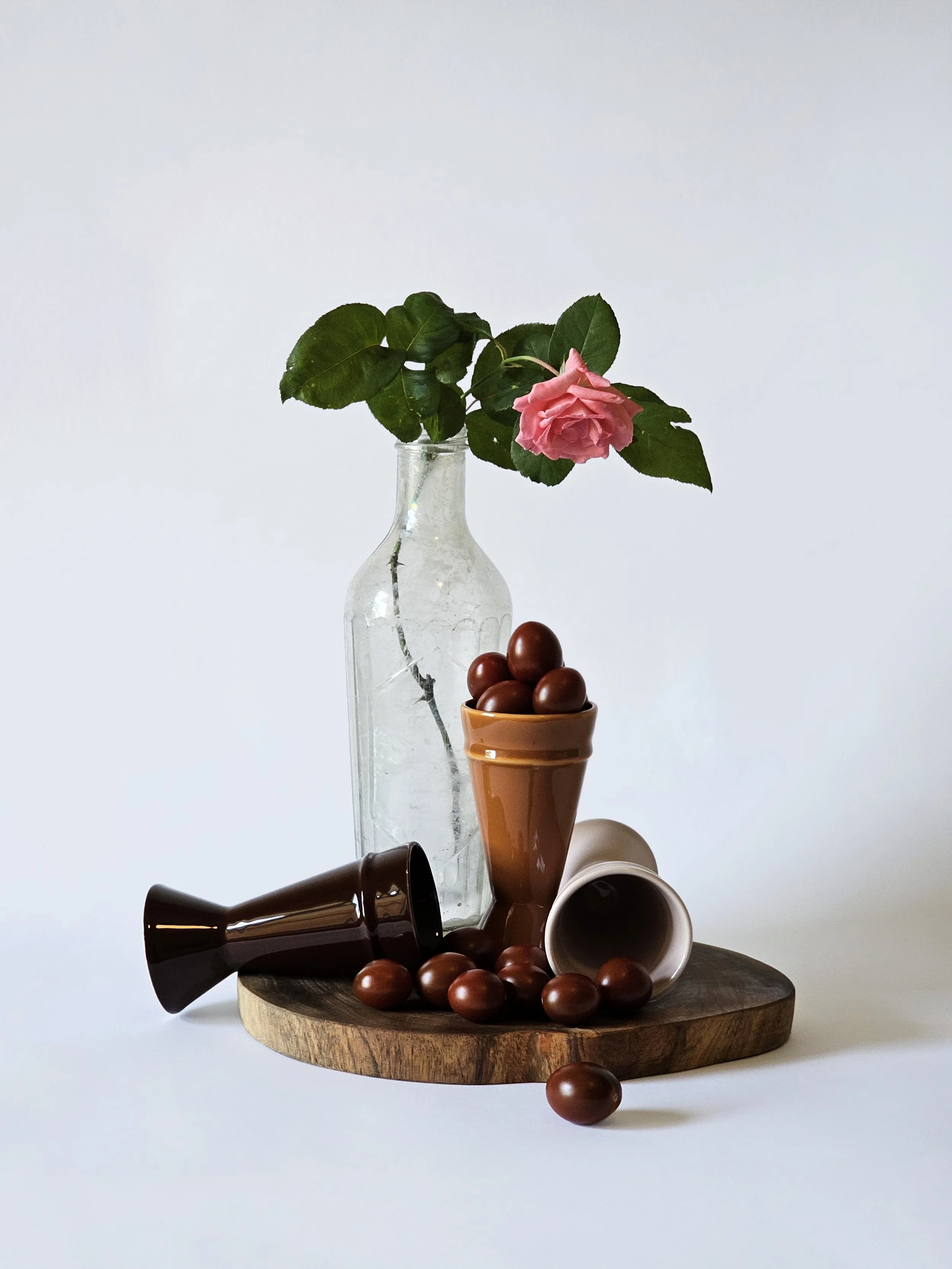 Mazagran coffee cups with pink rose