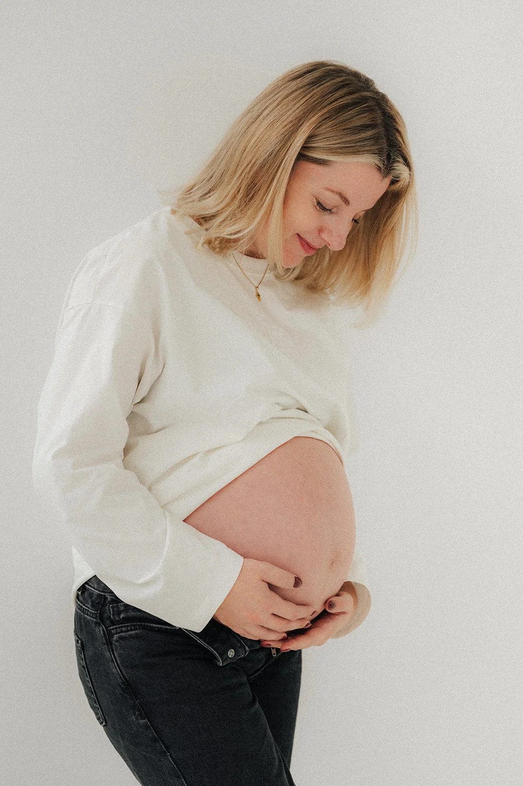 babybauchshooting-duesseldorf-piaeisenbach-9.jpg