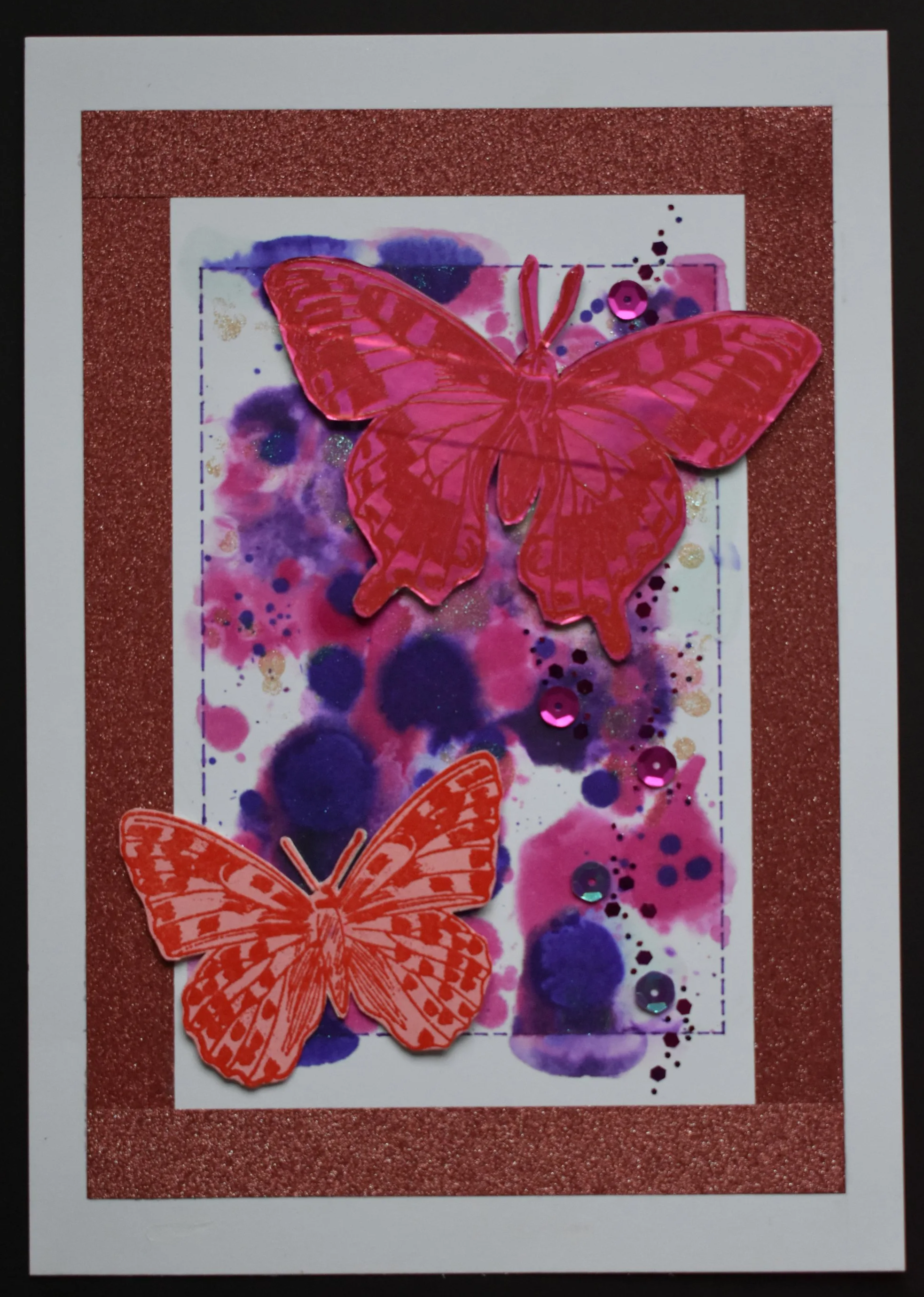 Art collage - butterfly.
I got some butterfly stamps and I wanted to use them for some embossing, for a real first try I think it worked out. I learned that it's not a good idea to overlap double sided tape...