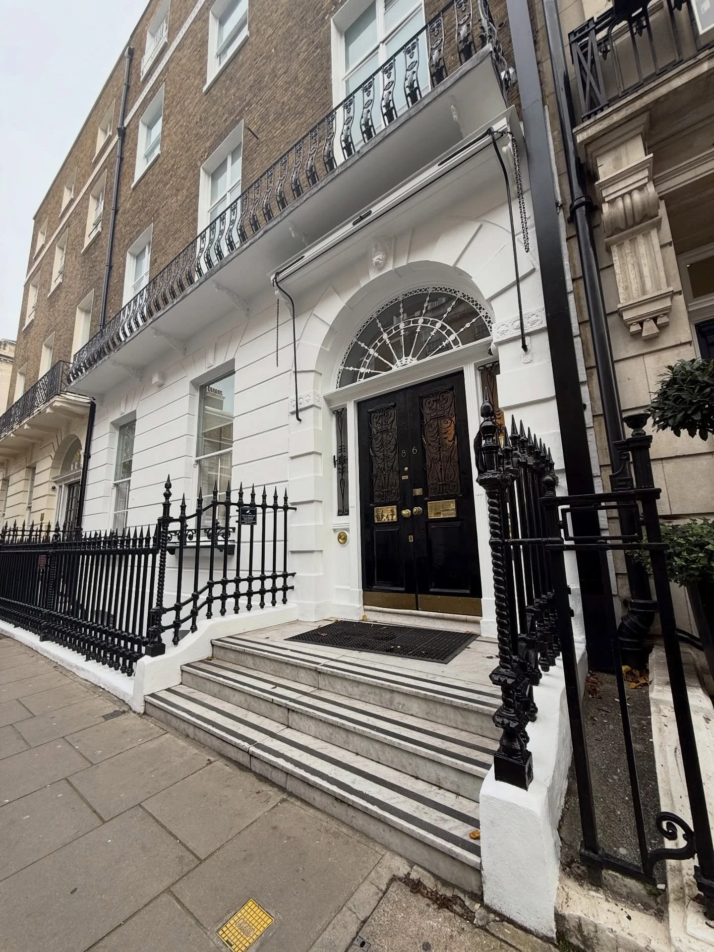 📍 Harley Street
Let me introduce you to my first location 🤍
I&rsquo;ll be here every Monday! So happy to be working in such a beautiful space ✨

#physio #physiotherapy #womenshealthphysio #menshealthphysio #pelvichealth #pelvicfloorphysio #pelvicpa
