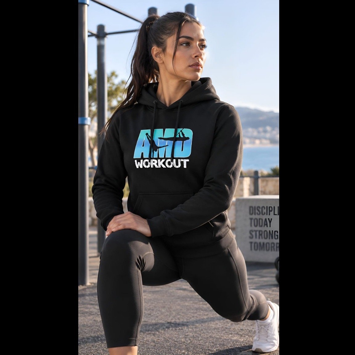 Sweat à capuche classique – Coupe ajustée 1/2