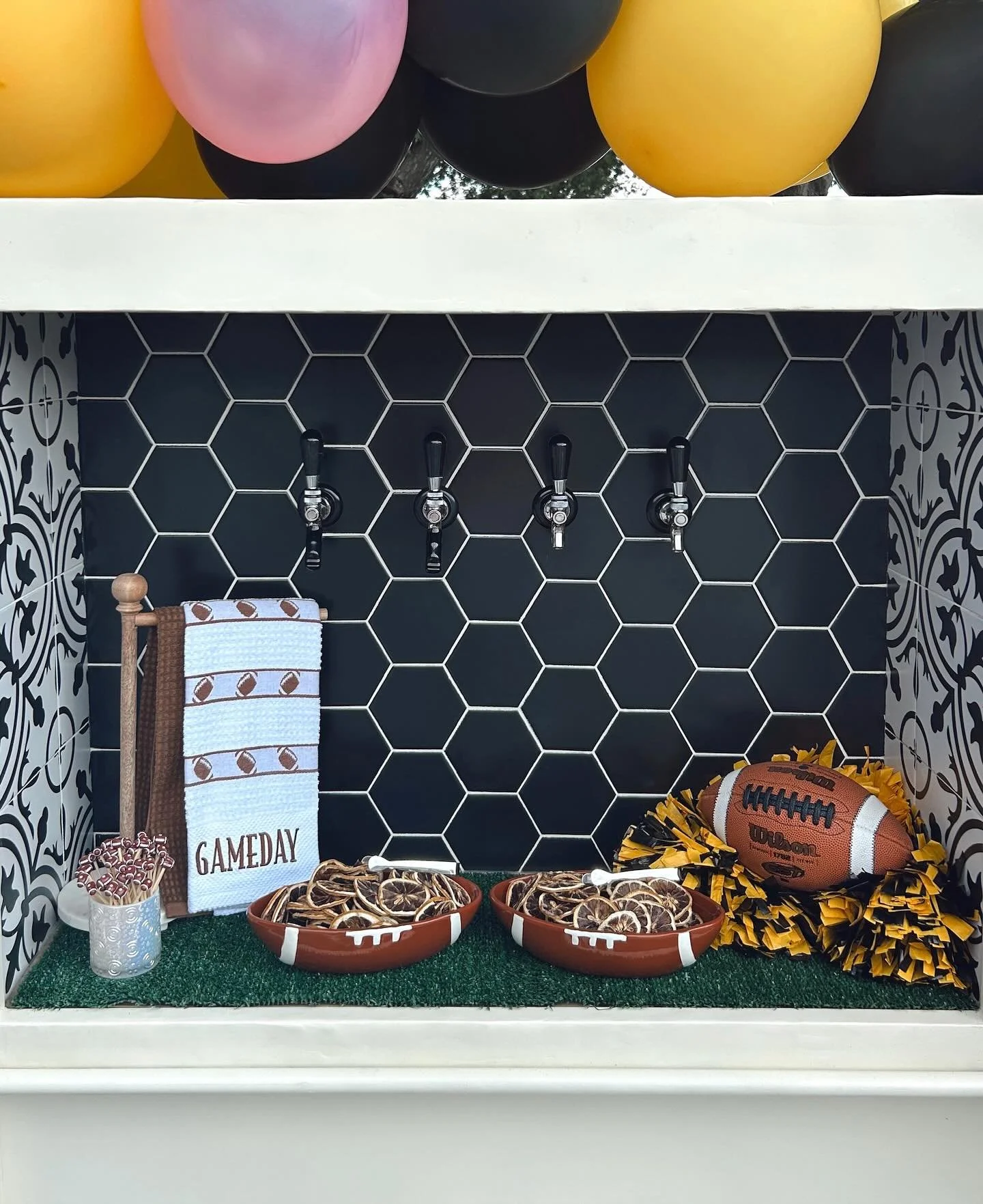 Saturdays are for The Owls! 🦉💛🖤 Football, family, and the peachiest tailgate&mdash;welcome to Phi Mu Parents Weekend! 🏈🎉