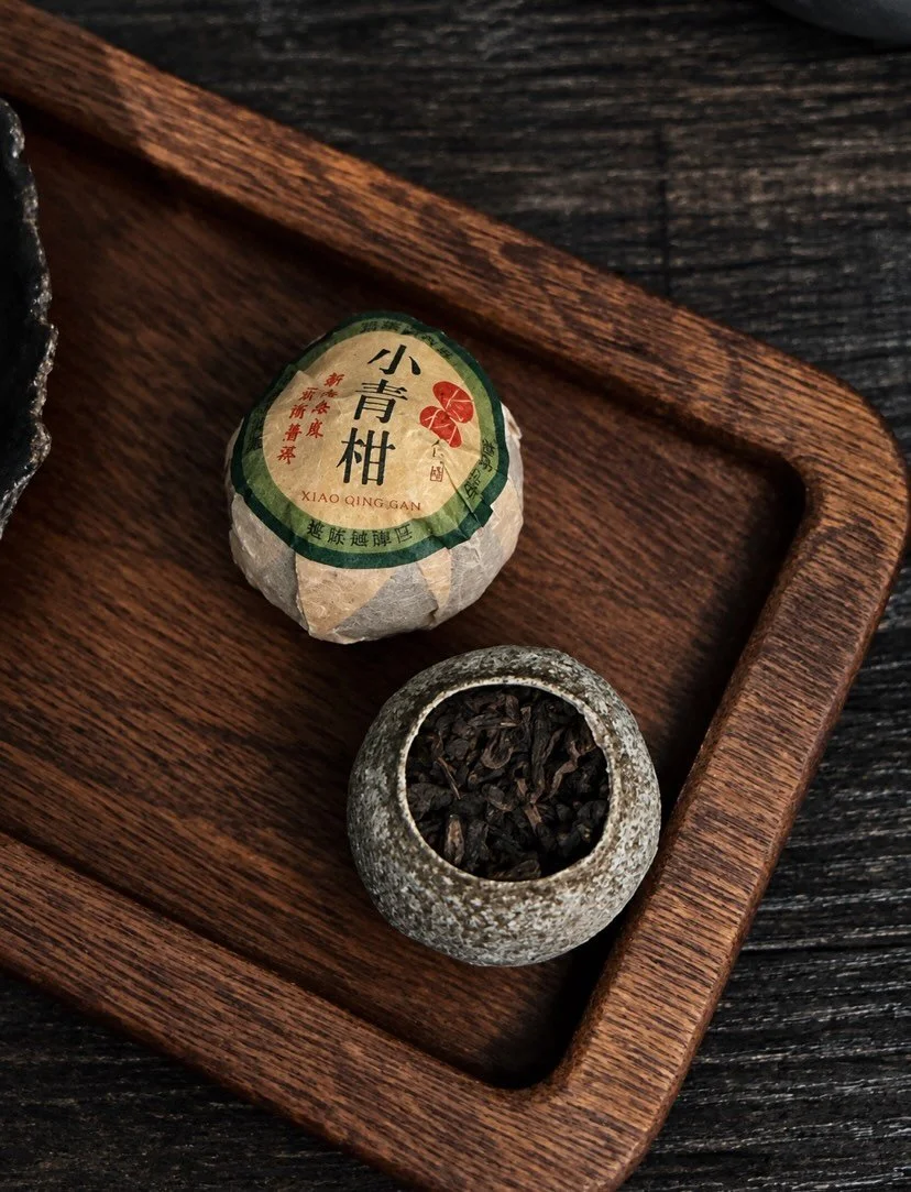 Let&rsquo;s talk tea today ~ @artefact_marais 

Xiao Qing Gan
This tea is a true work of craftsmanship. The leaves of this pu-erh tea are stuffed inside a whole mandarin orange, creating a wonderful tea with a sweet and tangy flavor. The pu-erh leave