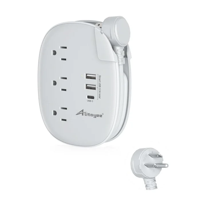 Davita's Pick: Alitayee USB-C Portable Travel Power Strip