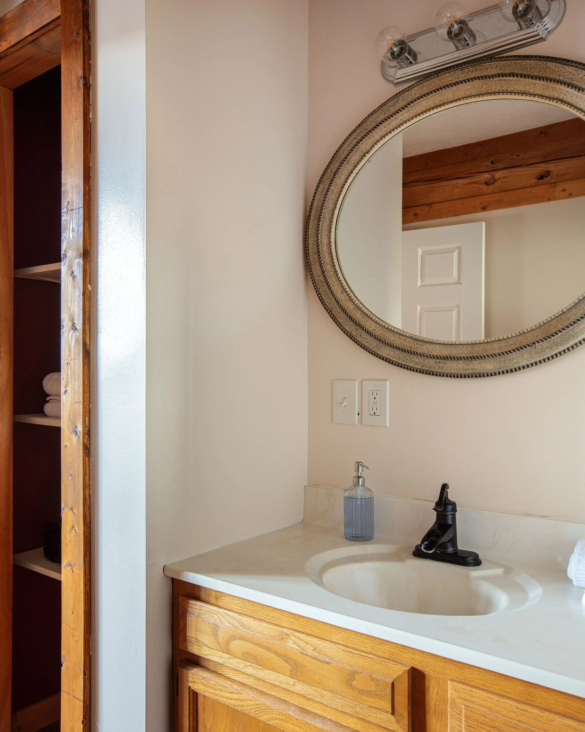 Sweet Pines Cabin-024.JPG