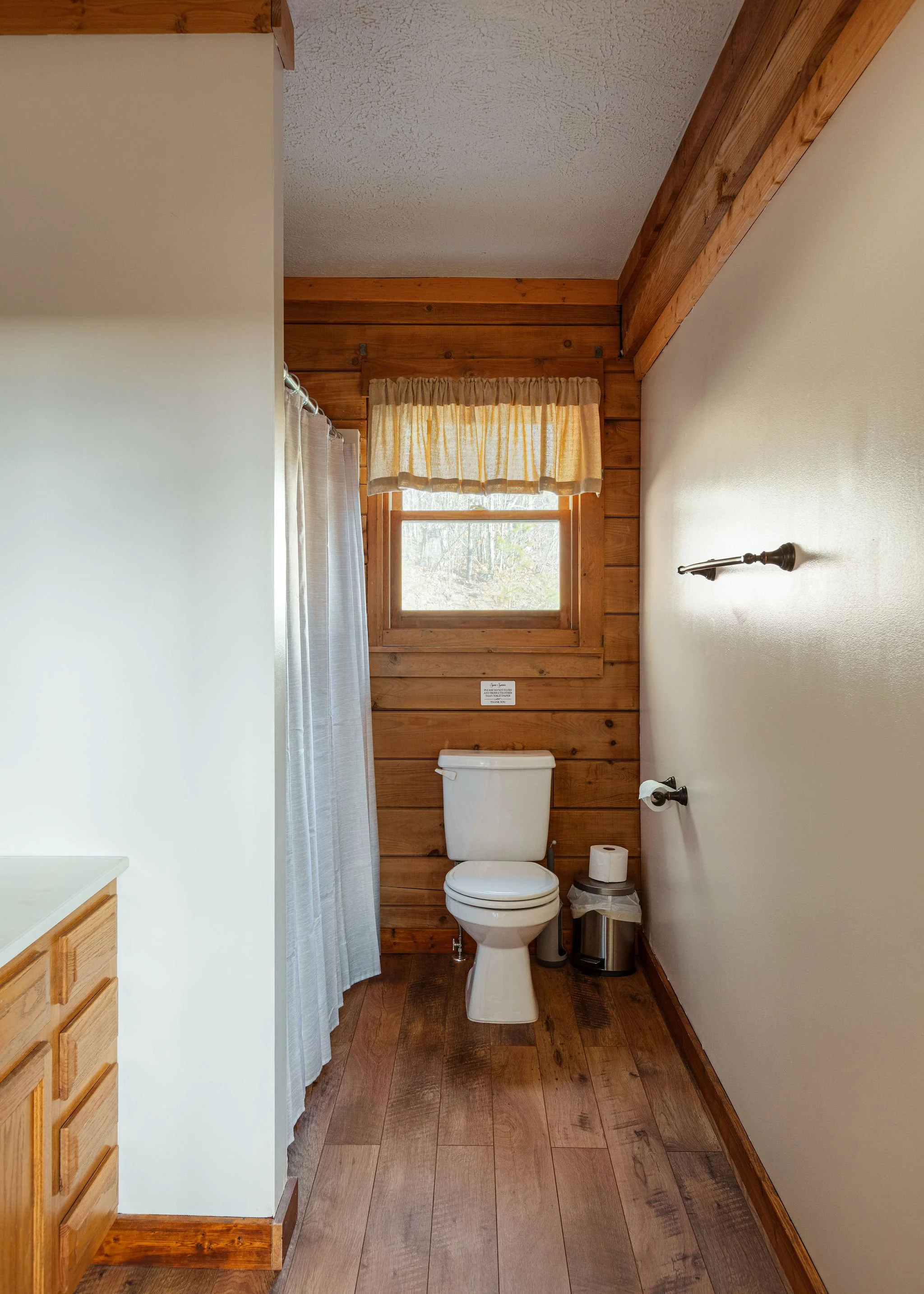 Sweet Pines Cabin-025.JPG