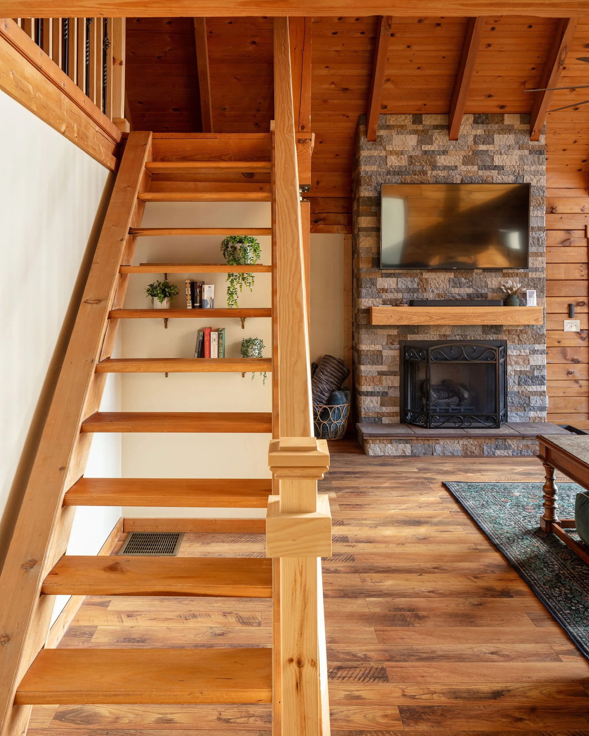 Sweet Pines Cabin-030.JPG