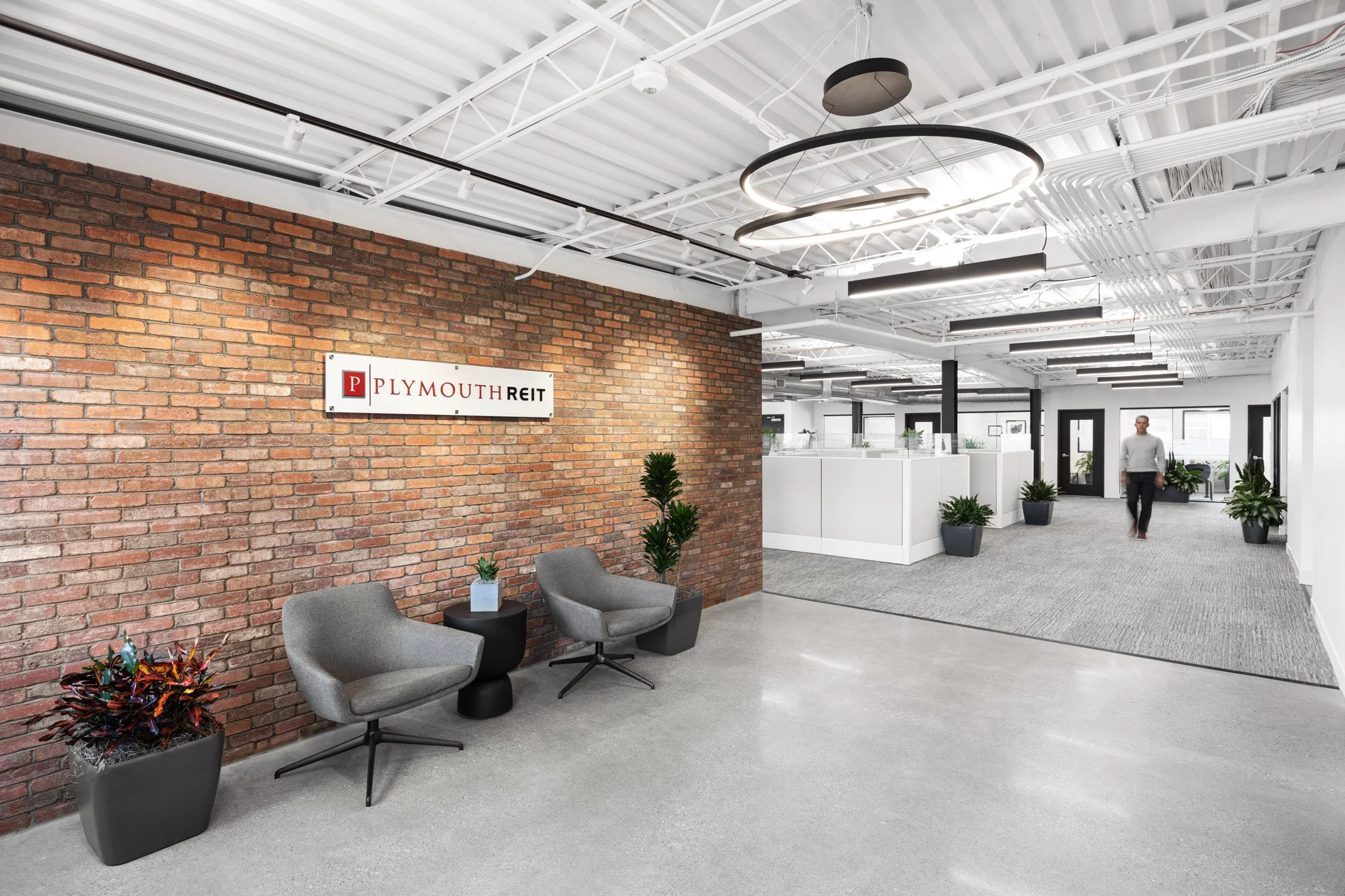 Plymouth REIT-001.JPG